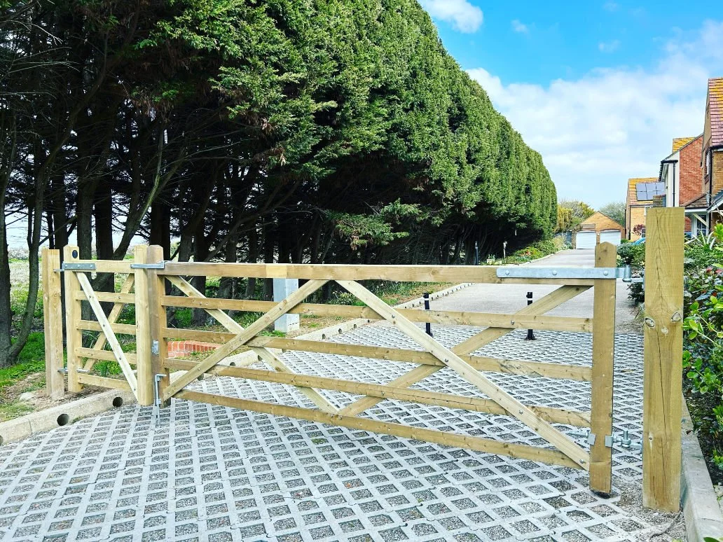 farm style gate.jpg