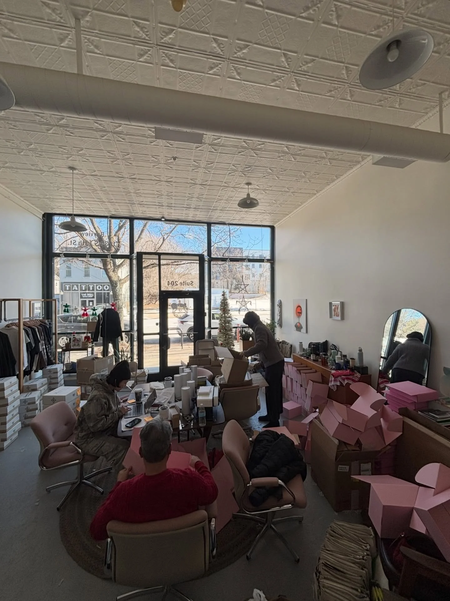 Over 250 boxes fulfilled, shipped, or ready to be dropped off! It&rsquo;s that time of year and we&rsquo;re grateful for our little elves who helped us during this busy season. If you&rsquo;re a client, keep an eye out for a lil treatsie coming to yo