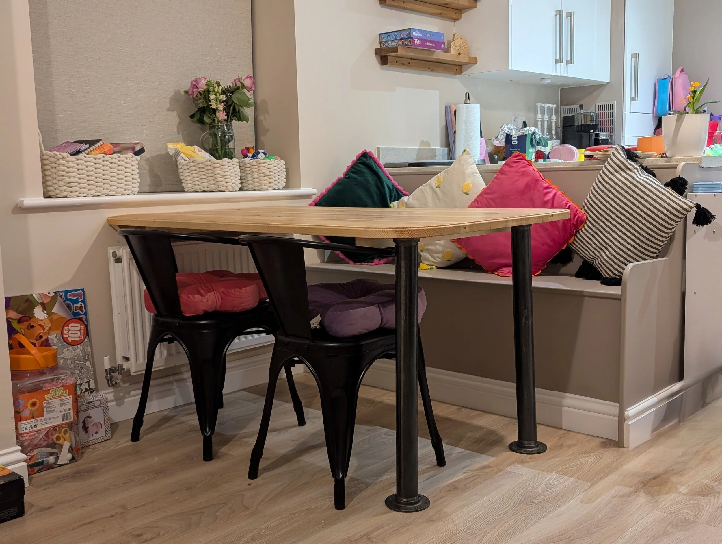 Storage seating bench