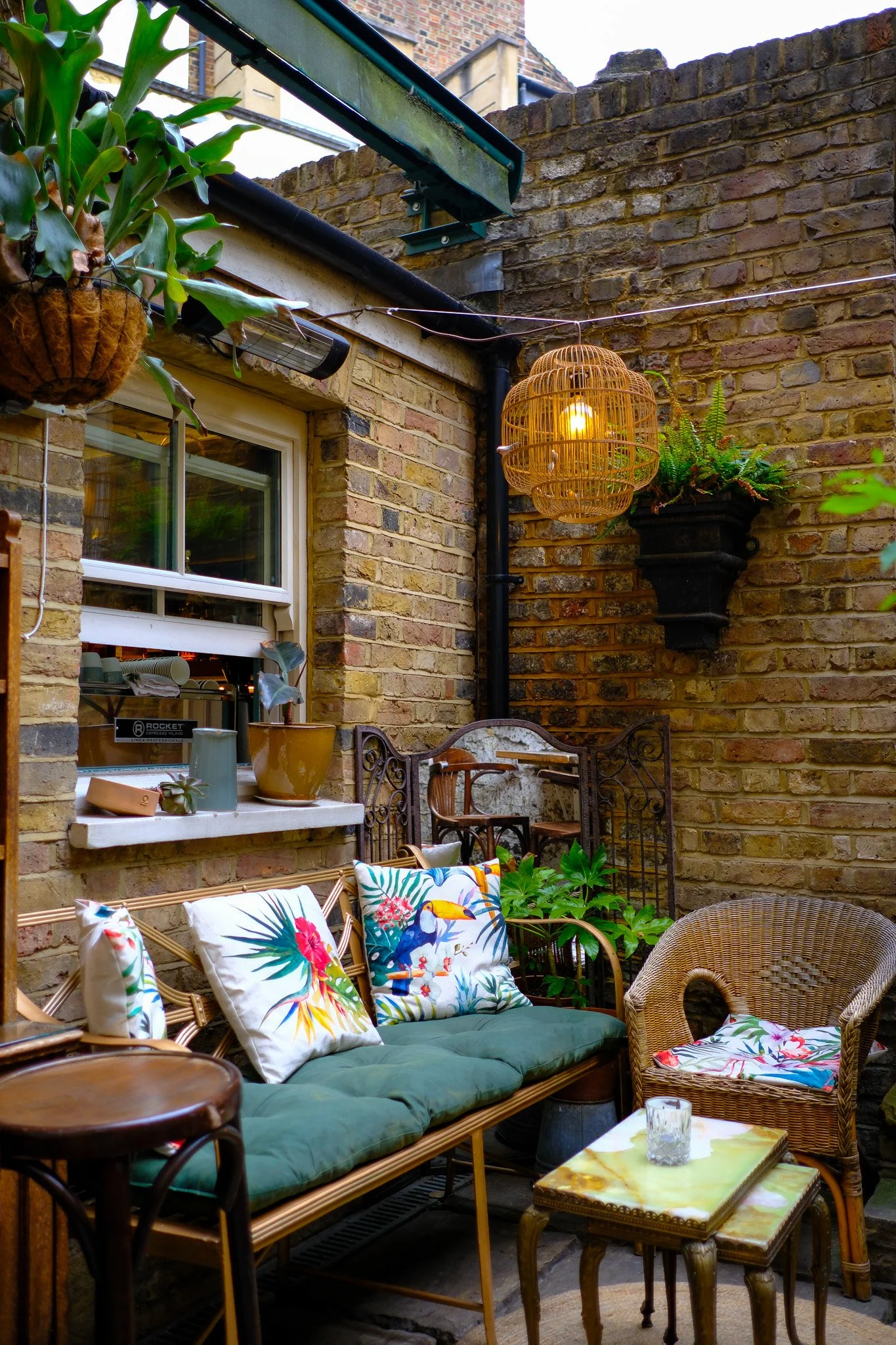 Chapeau Cloche - Cafe and Evening Bar - Selected Photographs