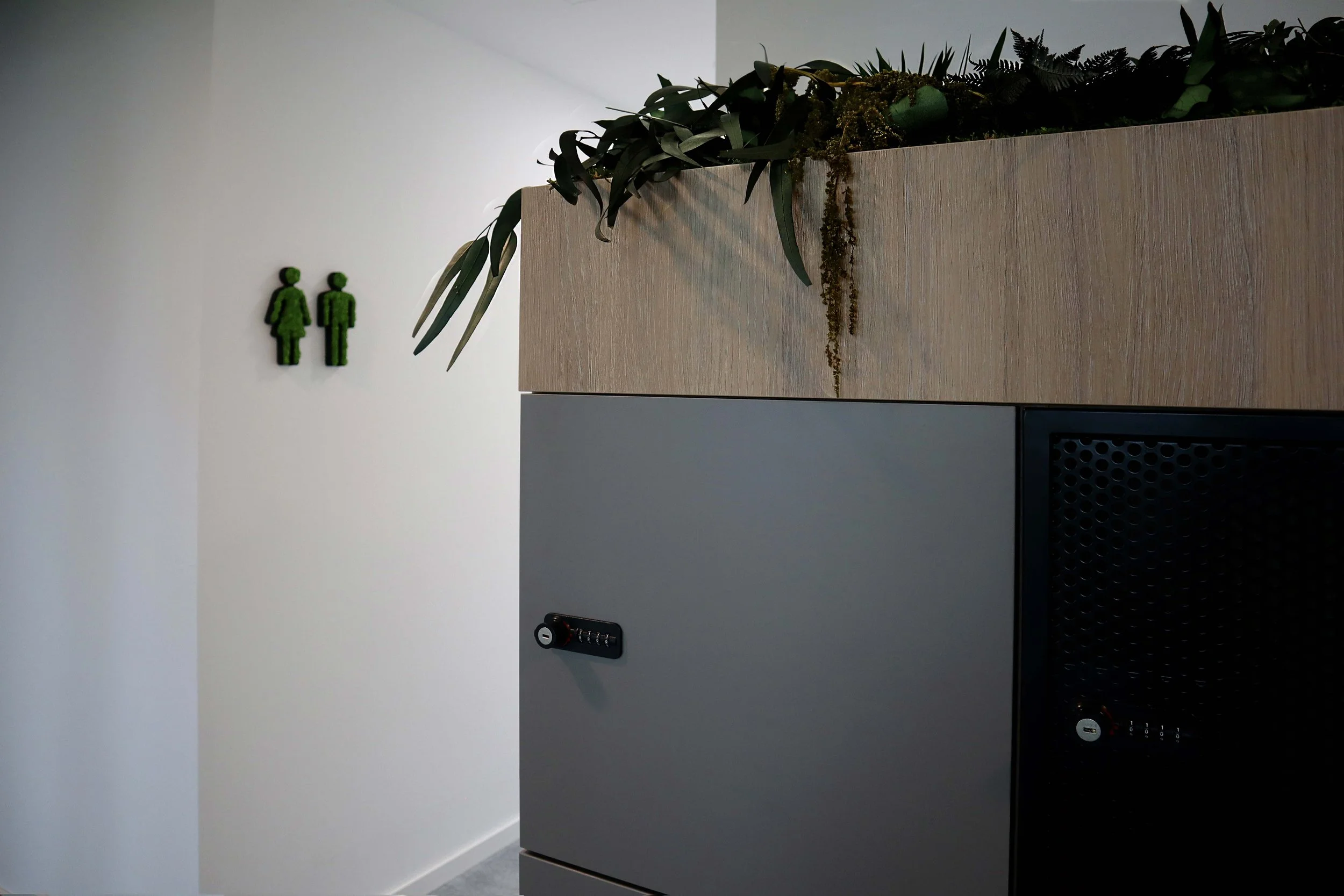 BOND-officedesign-Gang-ehex-Dortmund-01.jpg