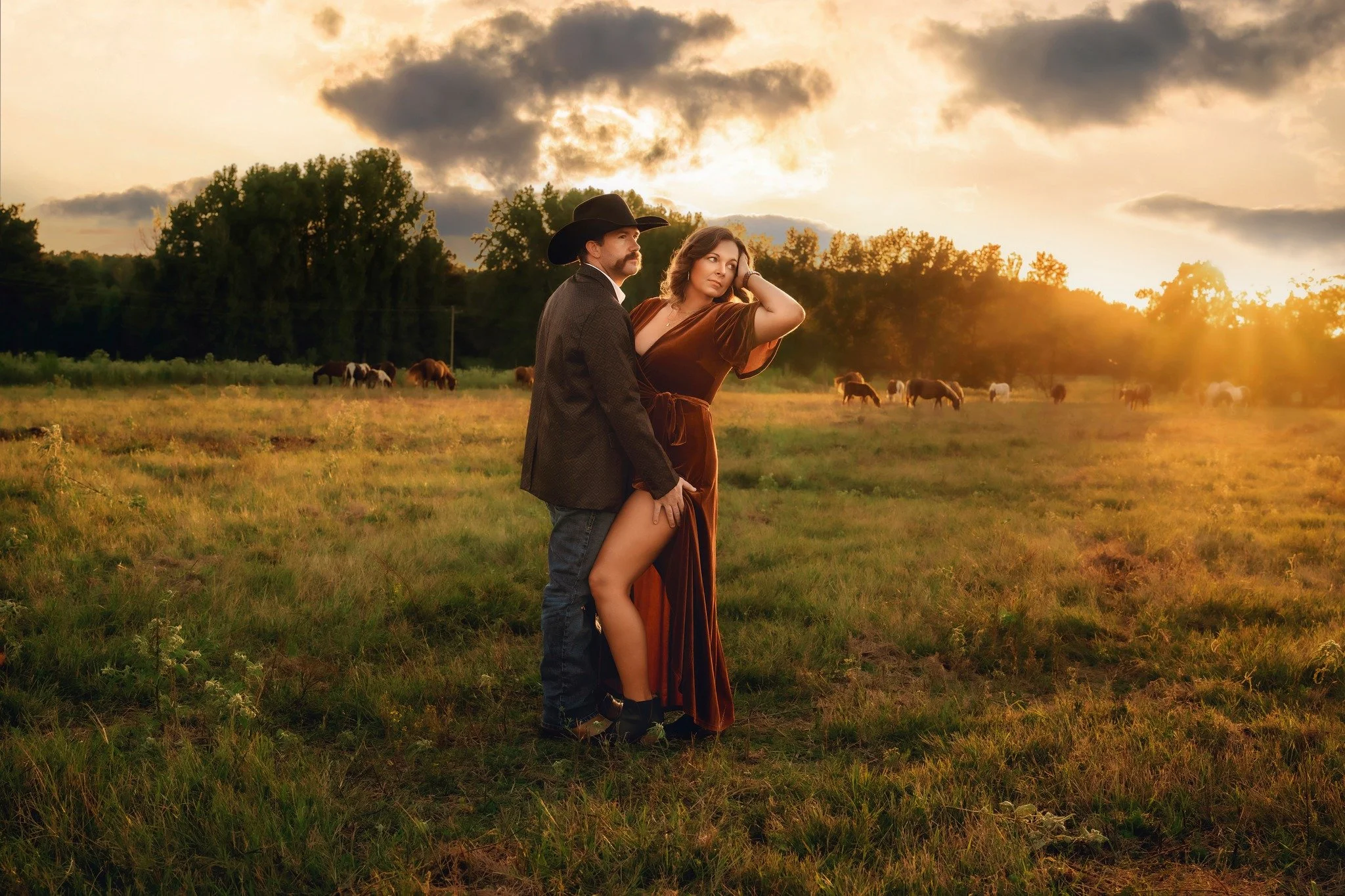 country western engagement photoshoot arkansas.jpg