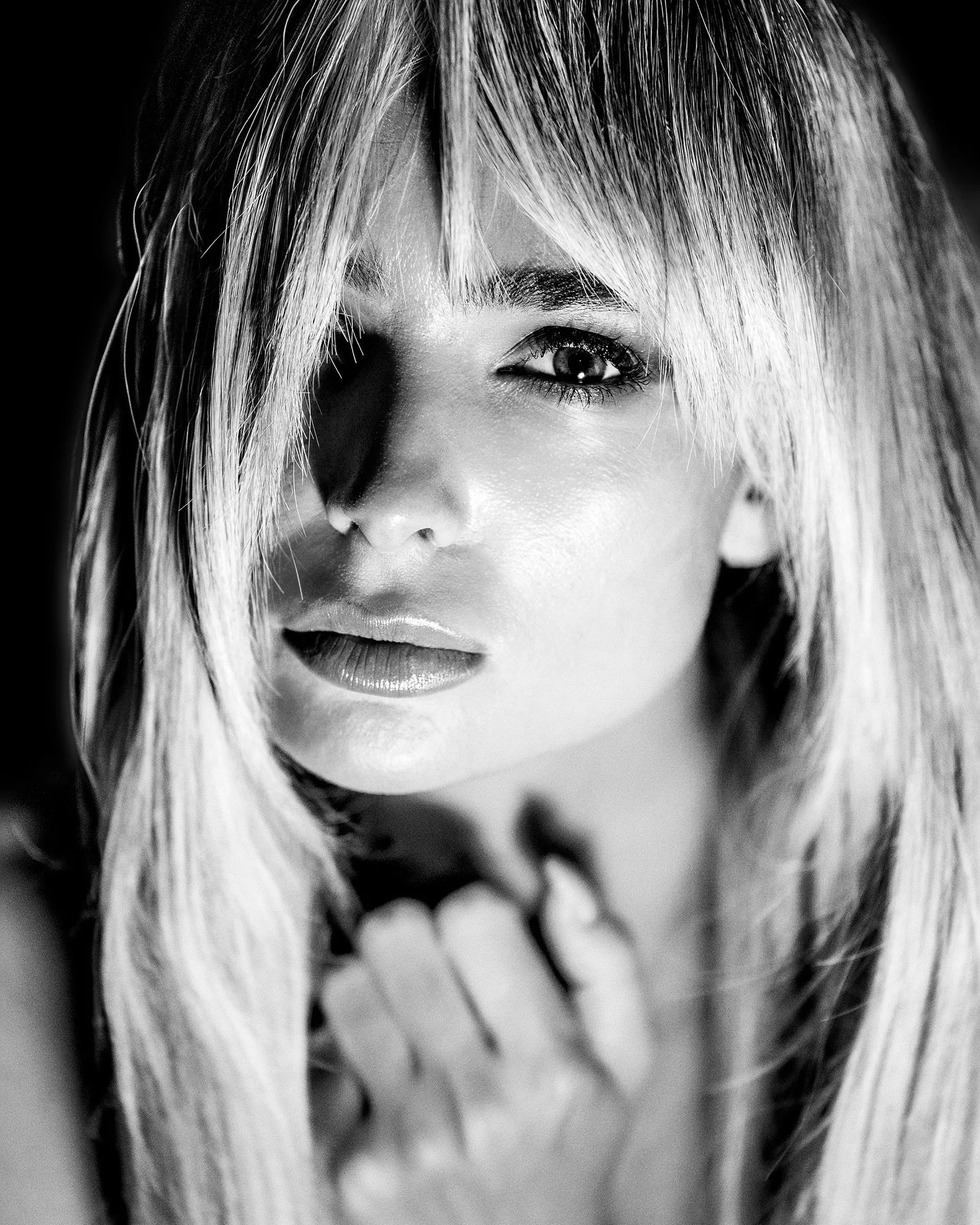 🔍Close Up🔎

@clive_collier 📸 

#model #professionalmodel #portraitphotography #mono #baw #blackandwhitephotography