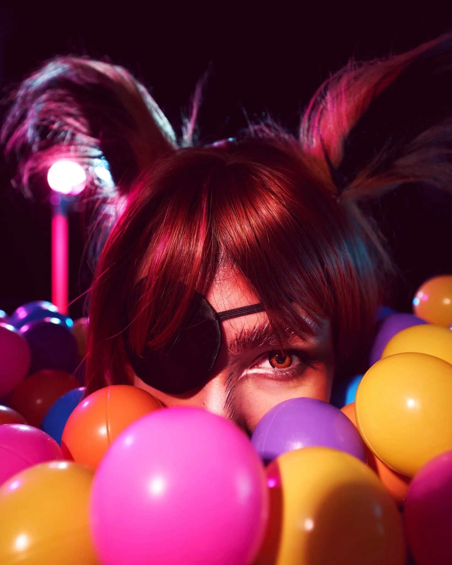 October, My favourite month of the year 🎃

Do you know this character? 👀 

@studio88_creates 

#fnaf #fivenightsatfreddys #cosplay #creativeportrait