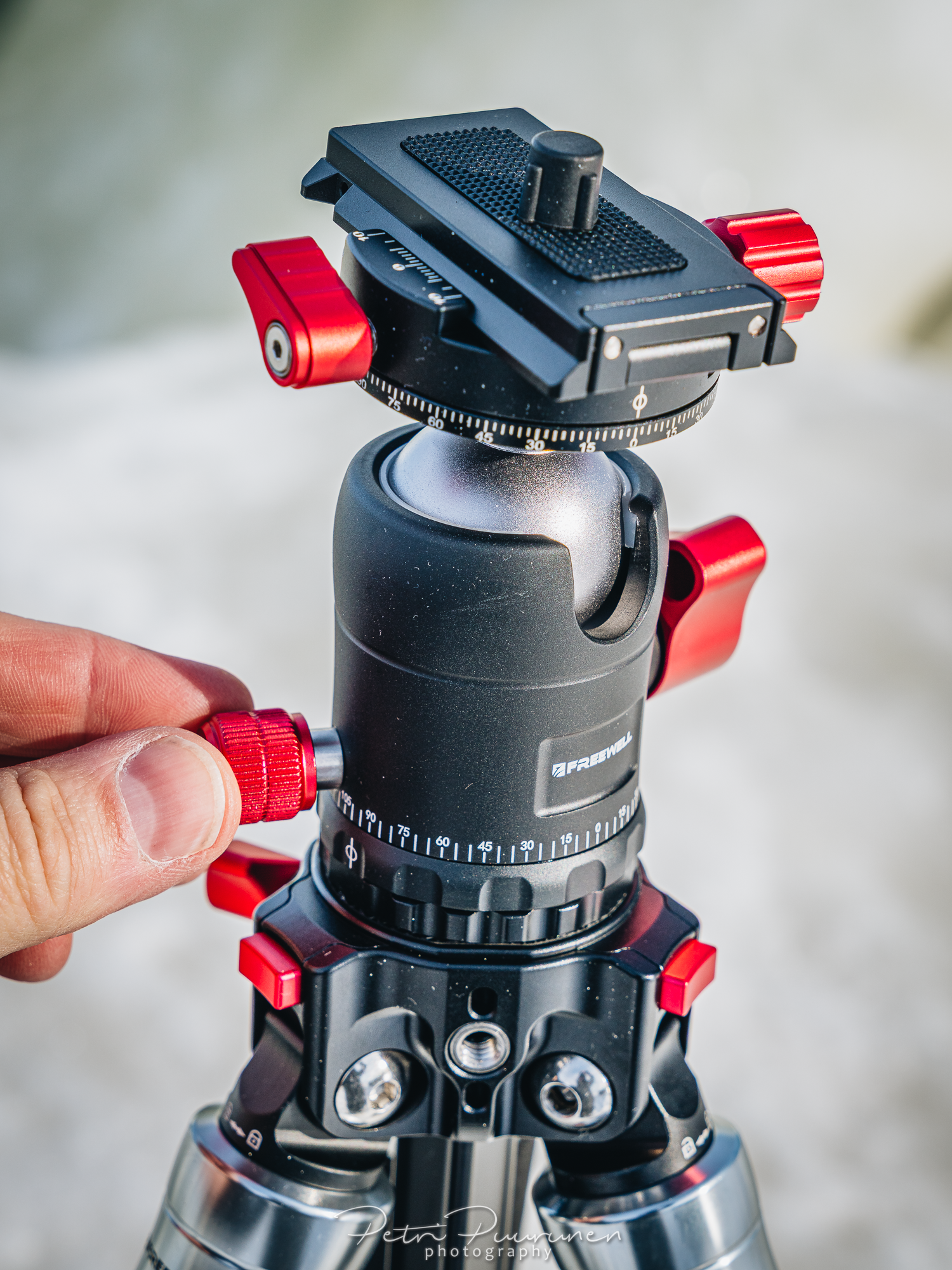 One tool - five possibilities : Freewell 5-in-1 tripod