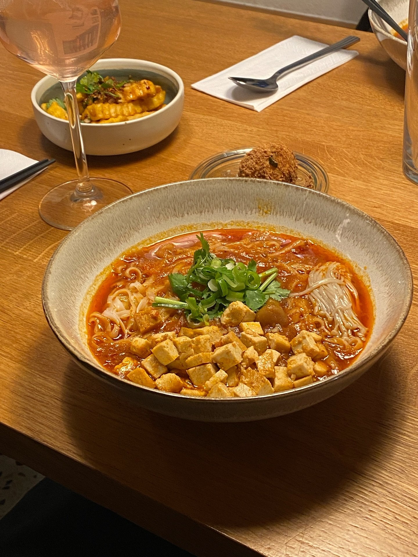 Hi @chenchen.bao.brunch + @saibowlcph ❤️
A delicious brunch in the morning and a special noodlesoup place in the evening🍅🍜

We love fermentation, they love fermentation, together we&rsquo;re like on big fermented hug🫂

They bring very unique regio