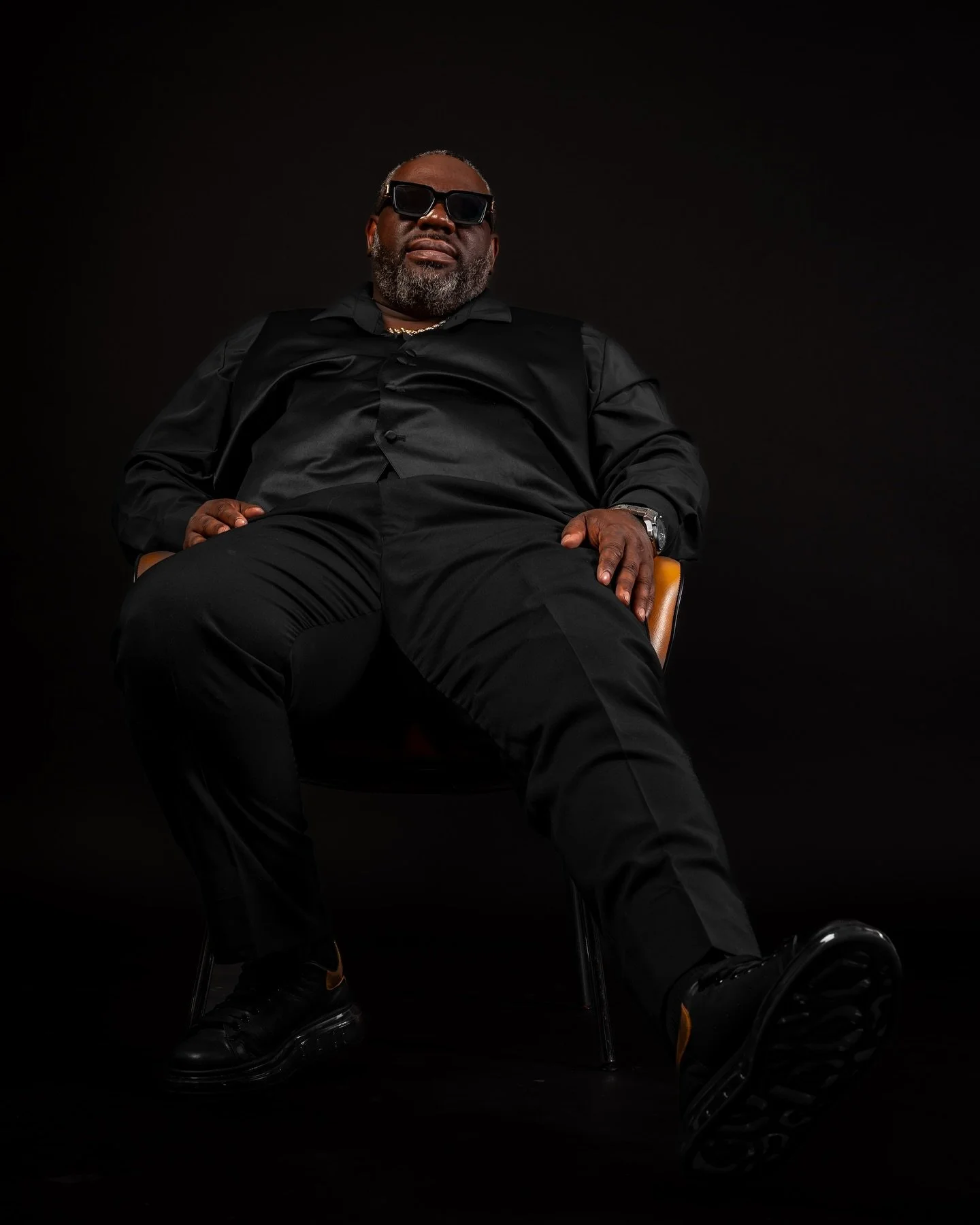 Black never needs a caption, but here&rsquo;s one anyway.

#Canon #NashvillePhotographer #Nashville #Clarksville #BookNow #LetsShoot #portraitphotography #clarksvillephotographer