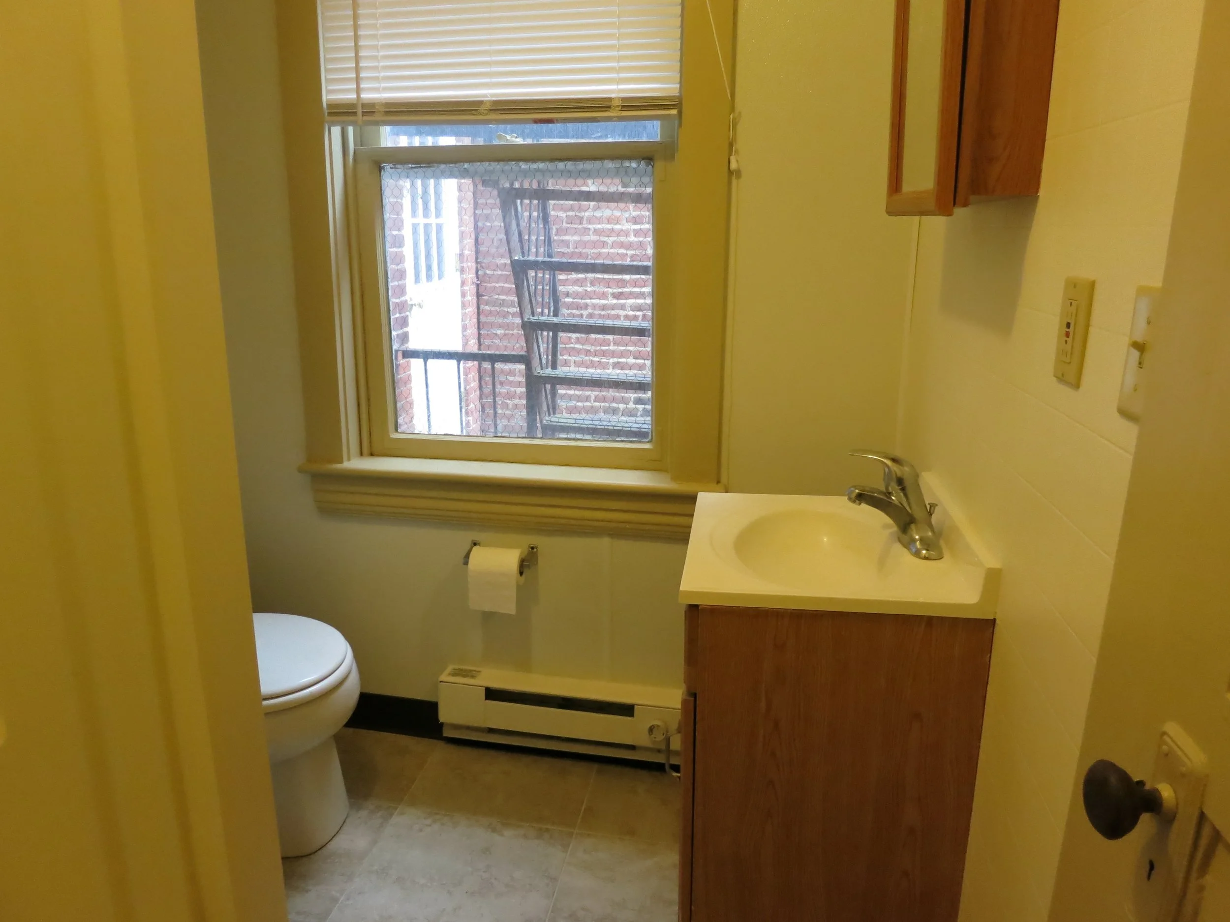 30 South Lime Street #2_Bathroom.JPG