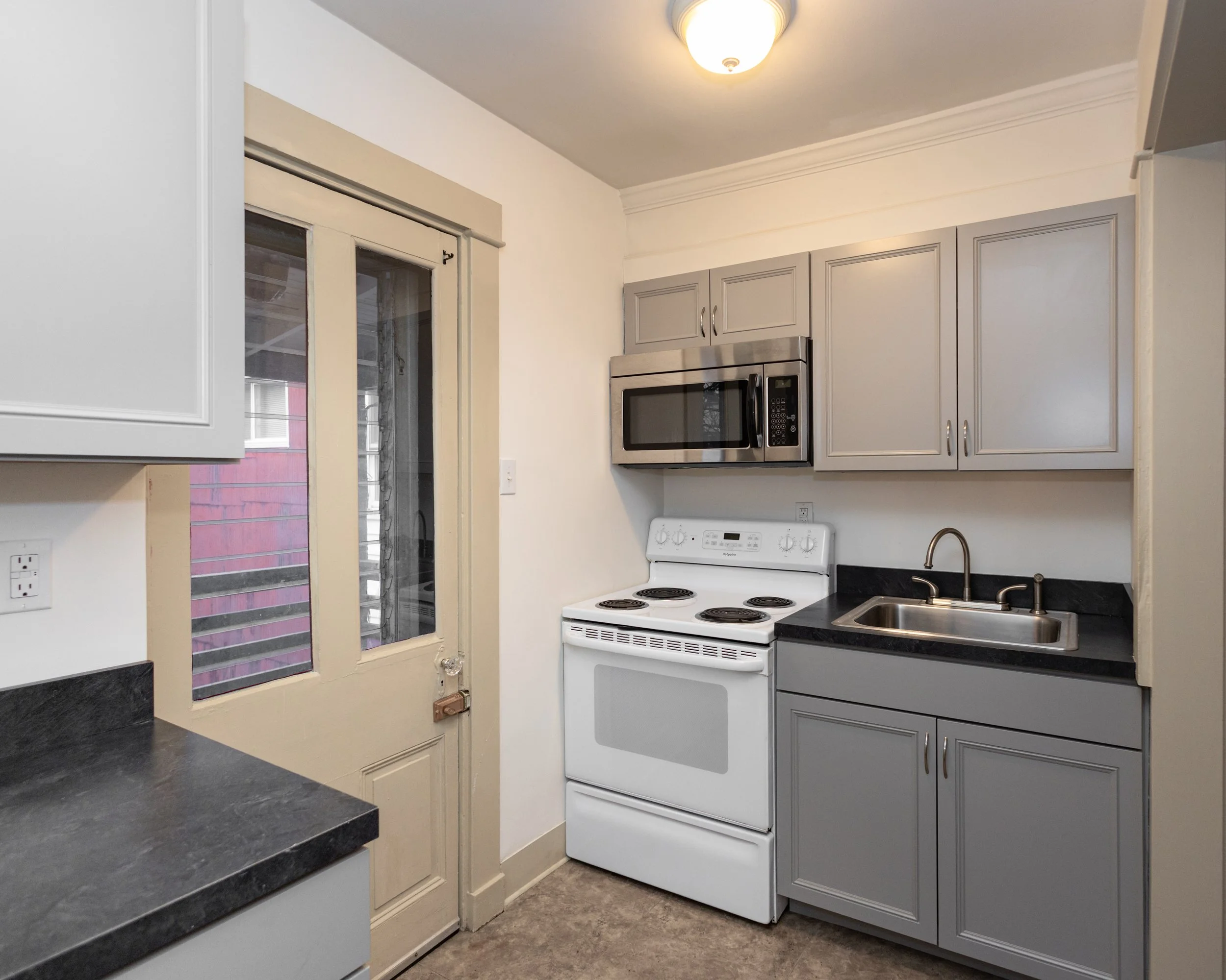 21 E. Walnut Street, Unit#2