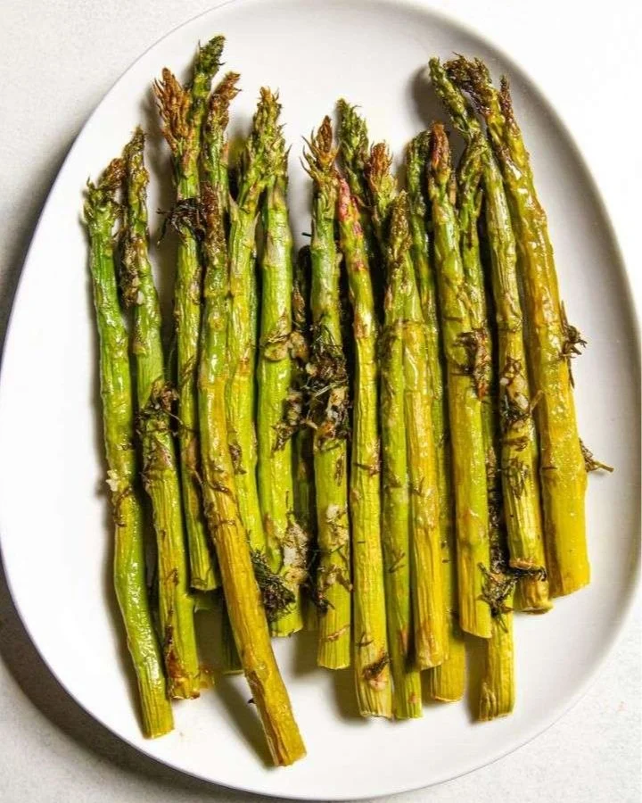 Asparagus-with-lemon-garlic-and-dill.jpg