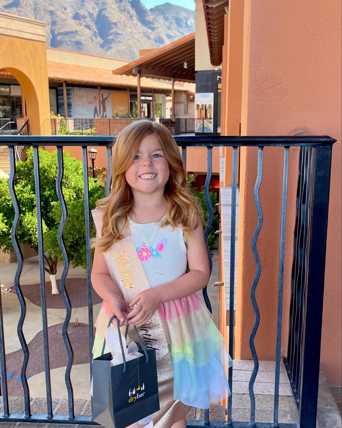 Happy 5th Birthday Hadley! Thank you so much for spending your day with us! We hope all of your birthday wishes come true! Love, Drybar Tucson 💛