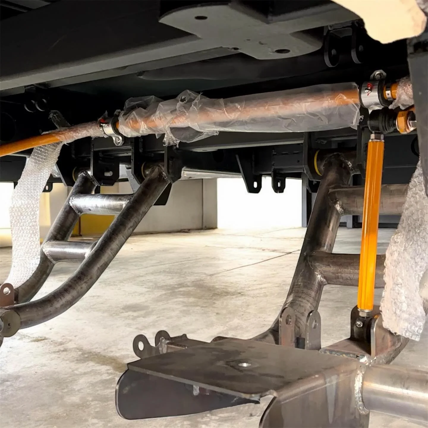 Towing in high-speed corners just got a serious upgrade. 

Introducing the RREV Independent Suspension Sway Bar &mdash; engineered to work seamlessly with air suspension to reduce body roll, sharpen handling, and keep you planted through fast corners