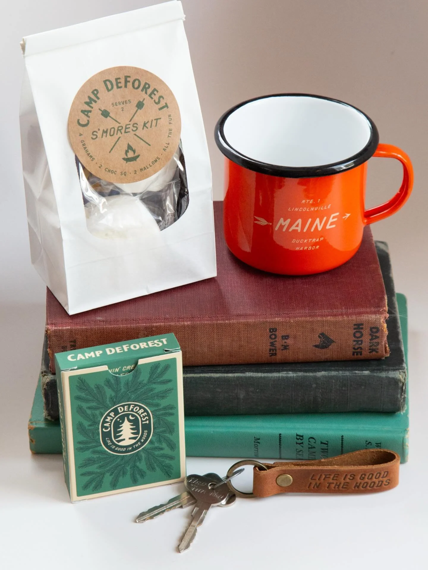 Check in to check out ✨🌲 All you need is a few good books and a couple blocked out days to enjoy the perfect combo of rest, retreat, and recharge. Explore the mid-coast in the cozy season and get to know yourself a little bit more. @campdeforestme #