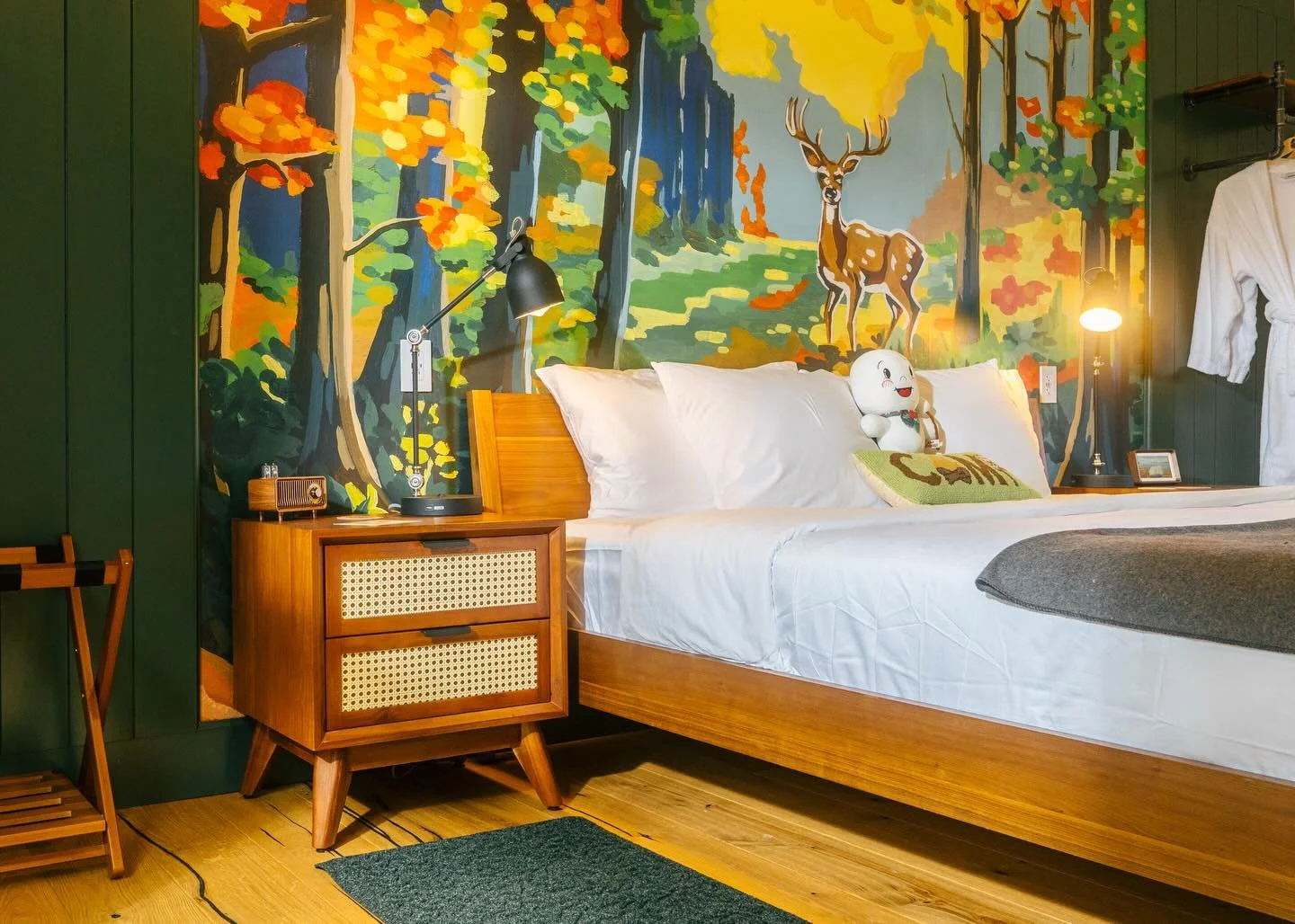 Real Guest Quote &ldquo;Hello! I recently stayed in one of your rooms and loved the bed, the mattress was so comfortable.&rdquo; Come see for yourself and cozy up in one of our Scout Cabins! @campdeforestme #hotel #maine