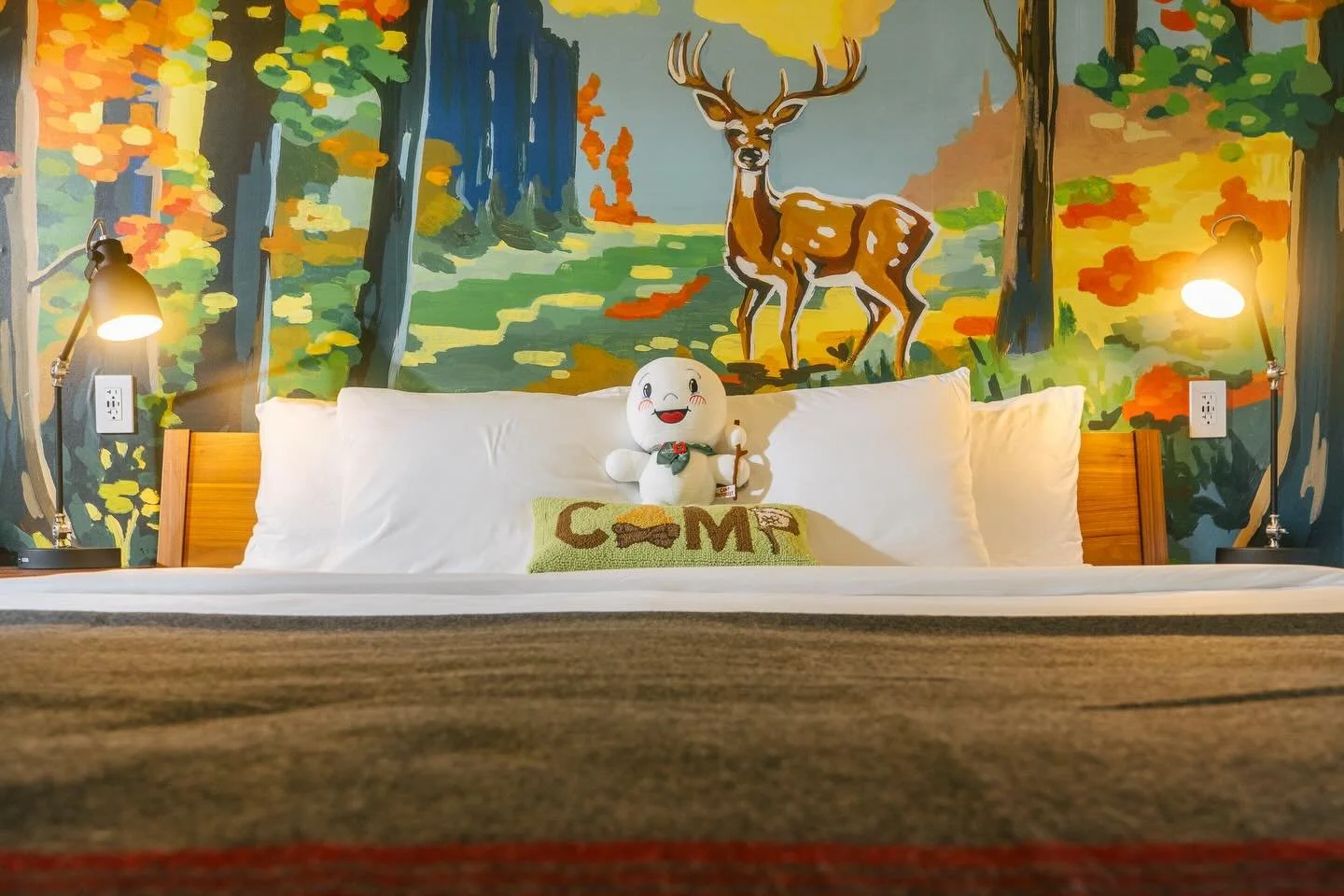 Traveling in groups or with older kids and want the proximity but a little space to spread out, book two (or more!) Scout Cabins in whatever configuration suits your party best! Call the front desk for more details on how to &ldquo;Camp&rdquo; with f