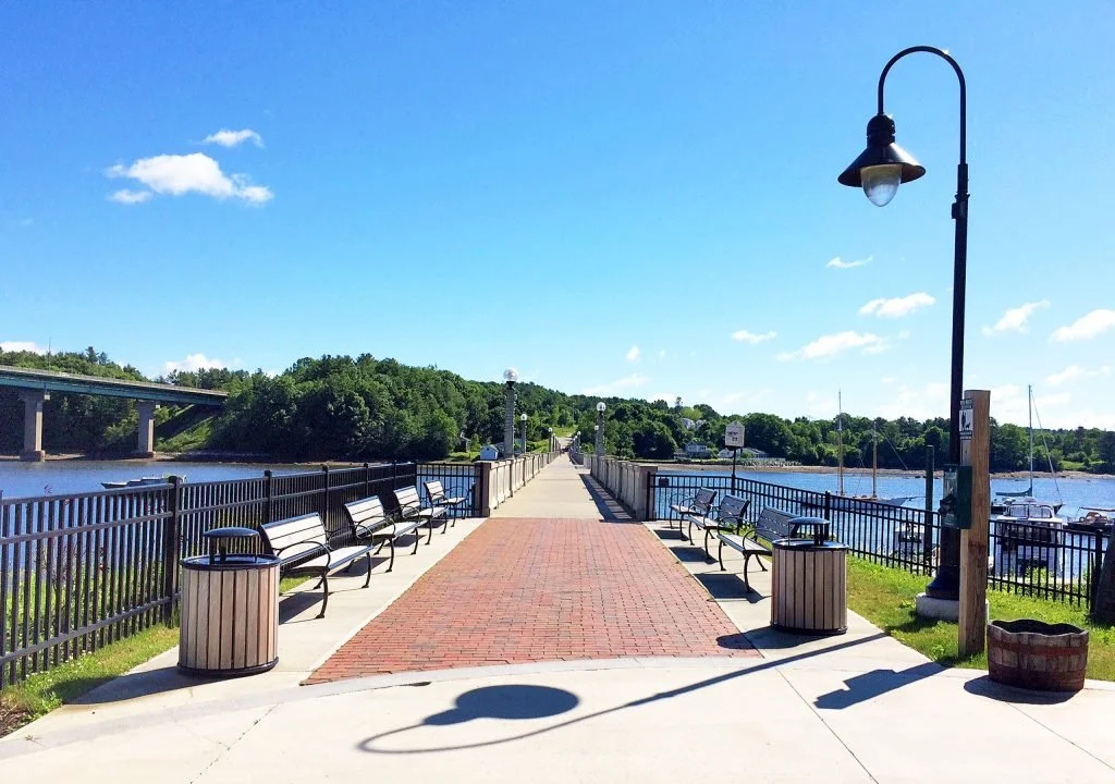Armistice Bridge in Belfast.jpg