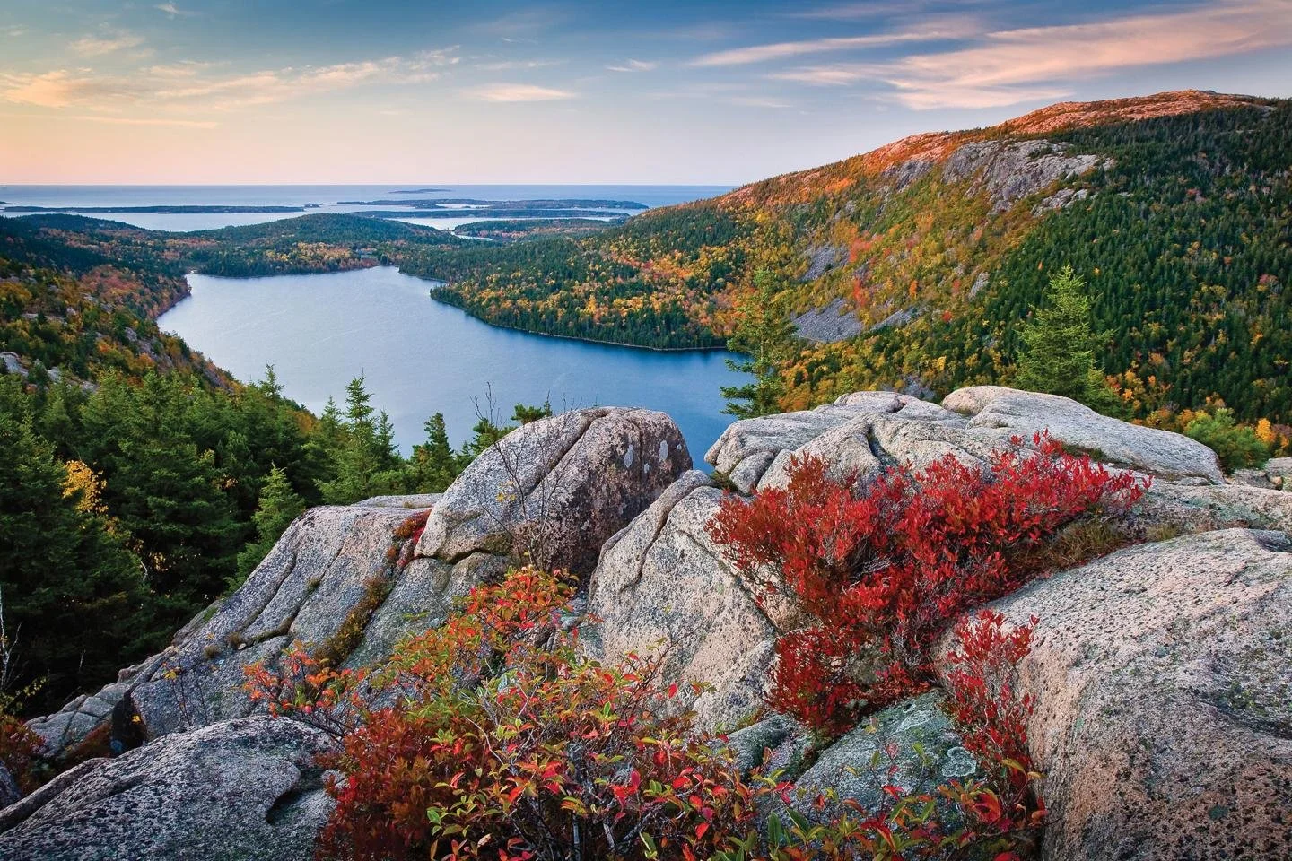 Maine Fall Foliage Guide: When, Where &amp; How to See the Best Colors