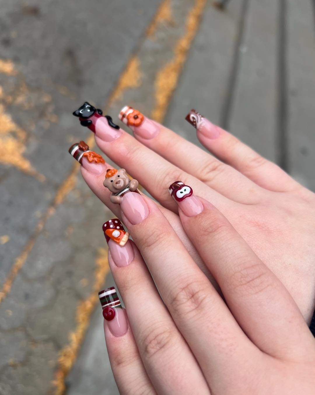 Pumpkin spice par &Eacute;lisabeth 🤎

#mtl #nailsmontr&eacute;al #onglesmontr&eacute;al #onglemtl #montrealongles #montrealnailsalon ##montrealnailtech #montrealnailartist #montrealnails