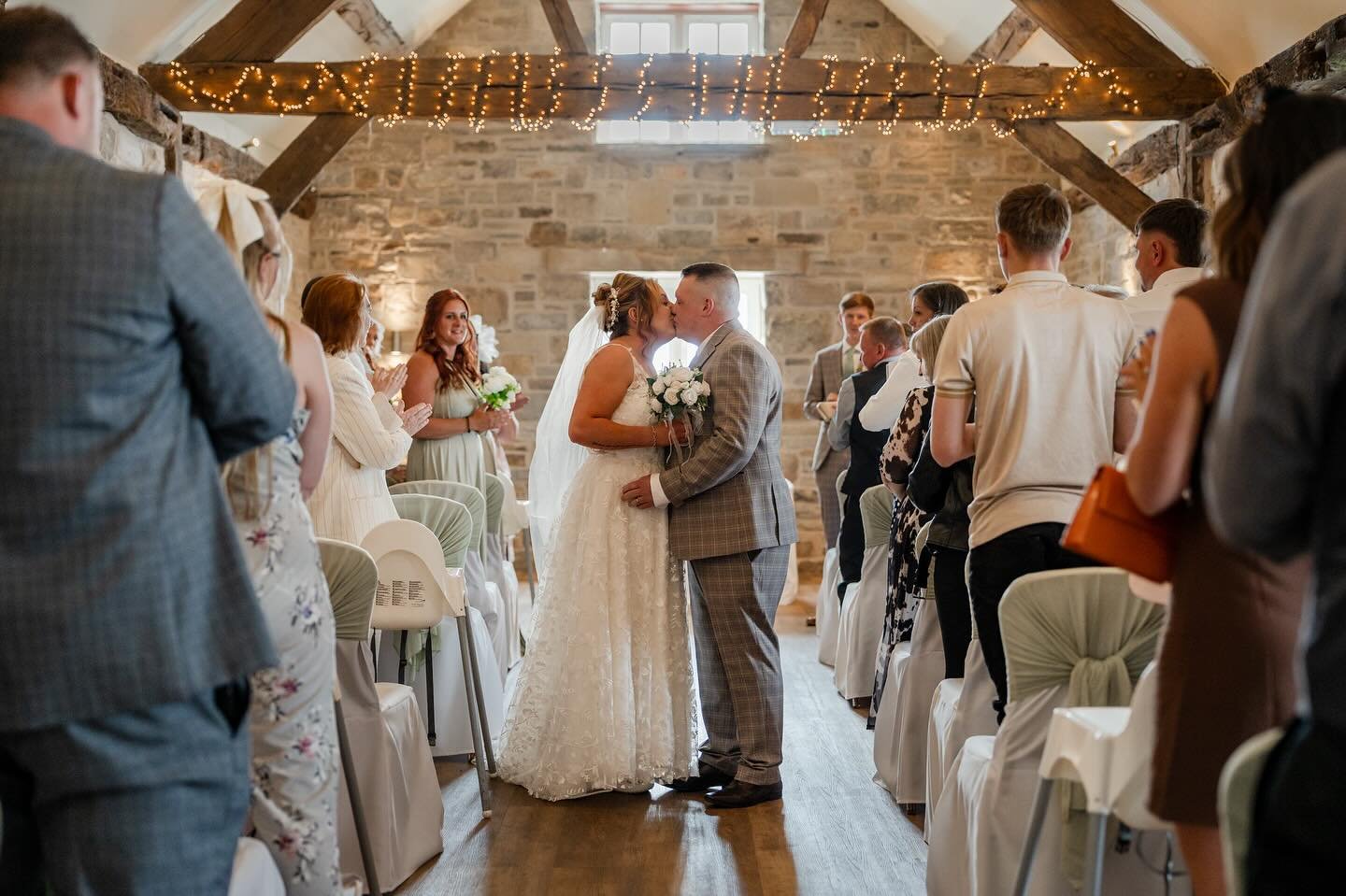 Mr & Mrs King — what a day. My first wedding shoot, and I couldn’t have asked for a better couple or setting. Shot at the stunning Tankersley Manor. Here’s a sneak peak at the day. šø
#WeddingPhotographer #WeddingPhotography #U