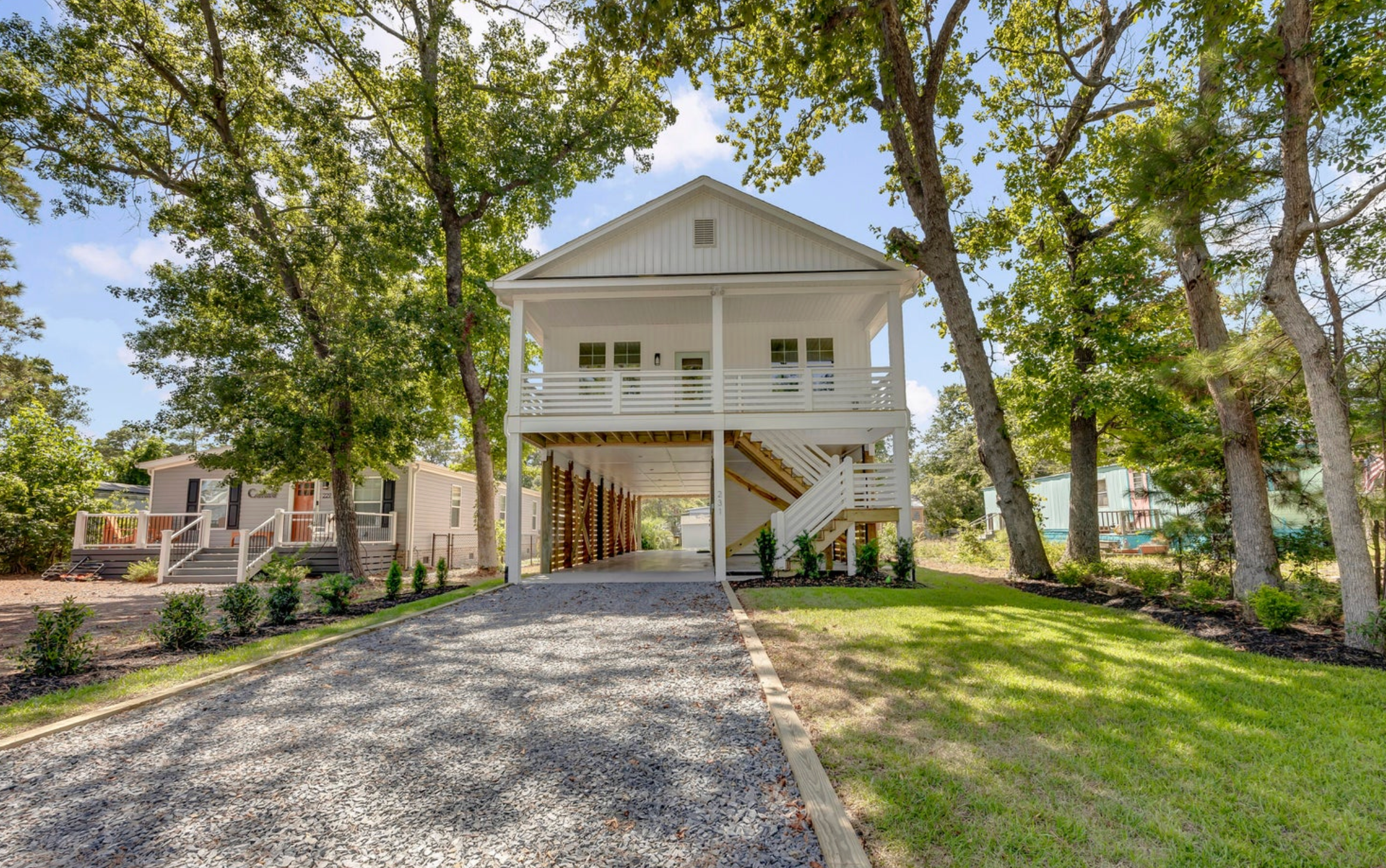 231 NE 77th St Oak Island, NC 28465
