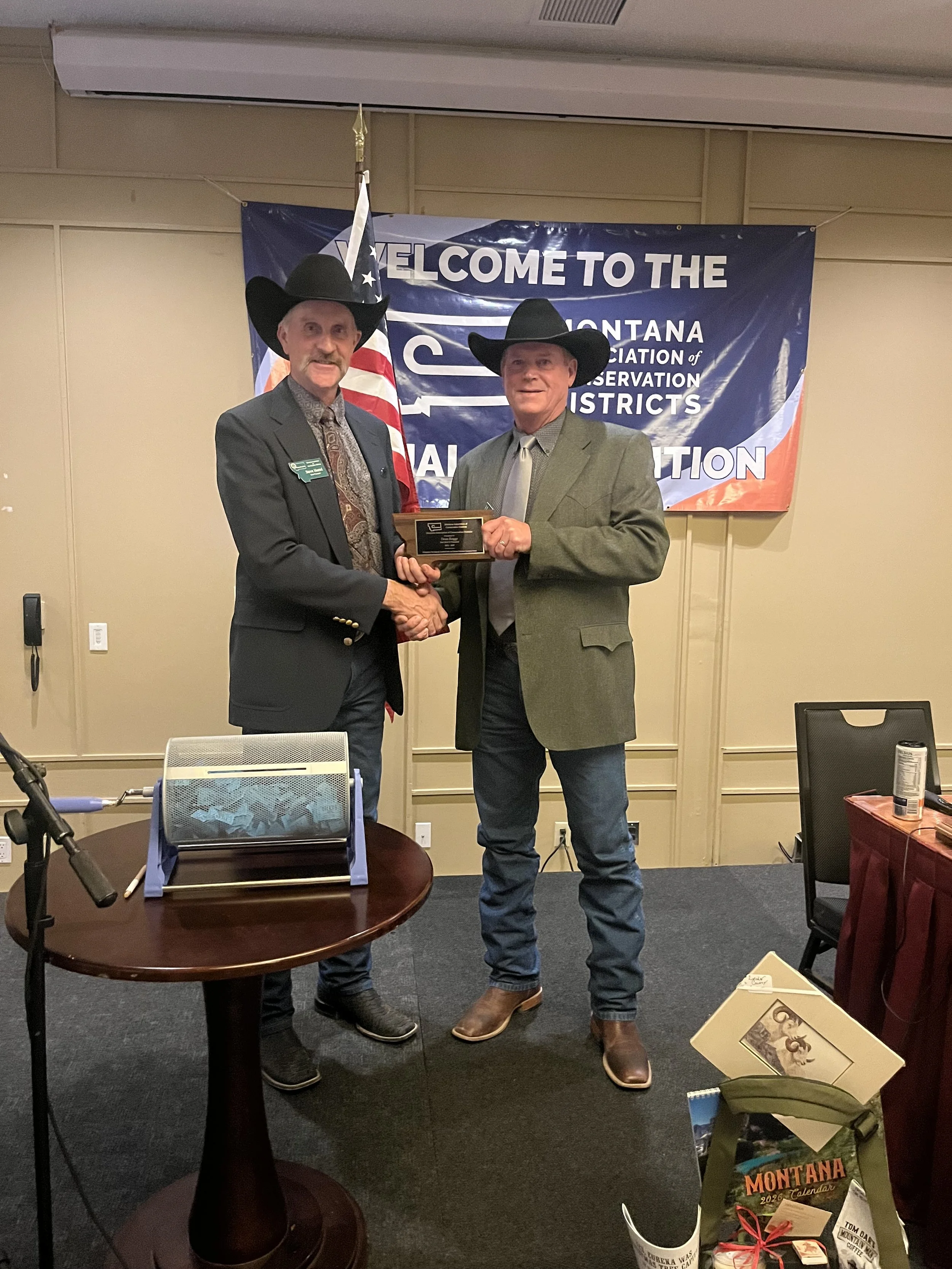 Dean Rogge accepting his President's Award at the 2025 MACD Convention 