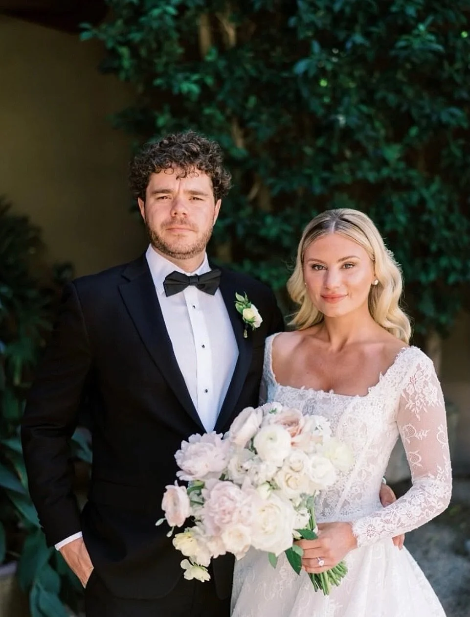 Just married, exactly as they are 🤍

Bride: @beccarhoover 
Planning and Design: @imoni_events 
Lead Planner: @sarrahgaboury 
Venue: @paradisevalleycountryclub 
Floral Designer: @carteblanchedesign 
Photography: @maryclaire_photography 
Videography: 