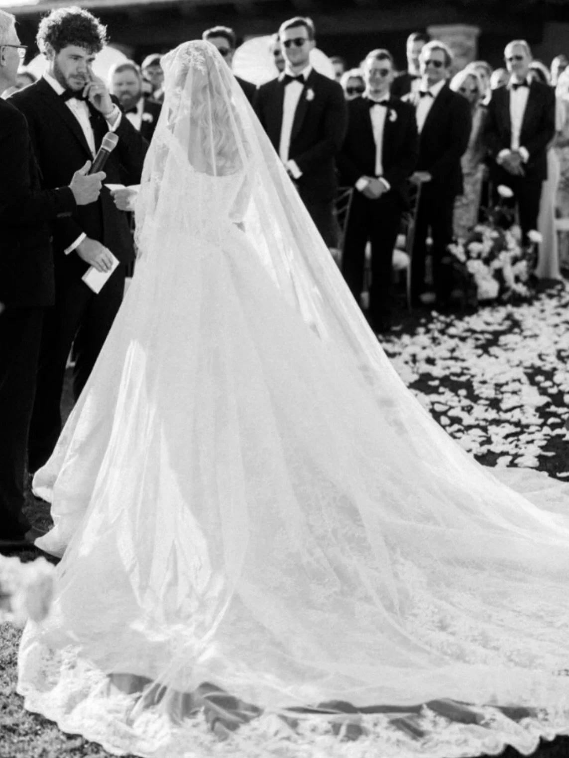 Forever, in its purest form 🤍

Bride: @beccarhoover 
Planning and Design: @imoni_events 
Lead Planner: @sarrahgaboury 
Venue: @paradisevalleycountryclub 
Floral Designer: @carteblanchedesign 
Photography: @maryclaire_photography 
Videography: @thego