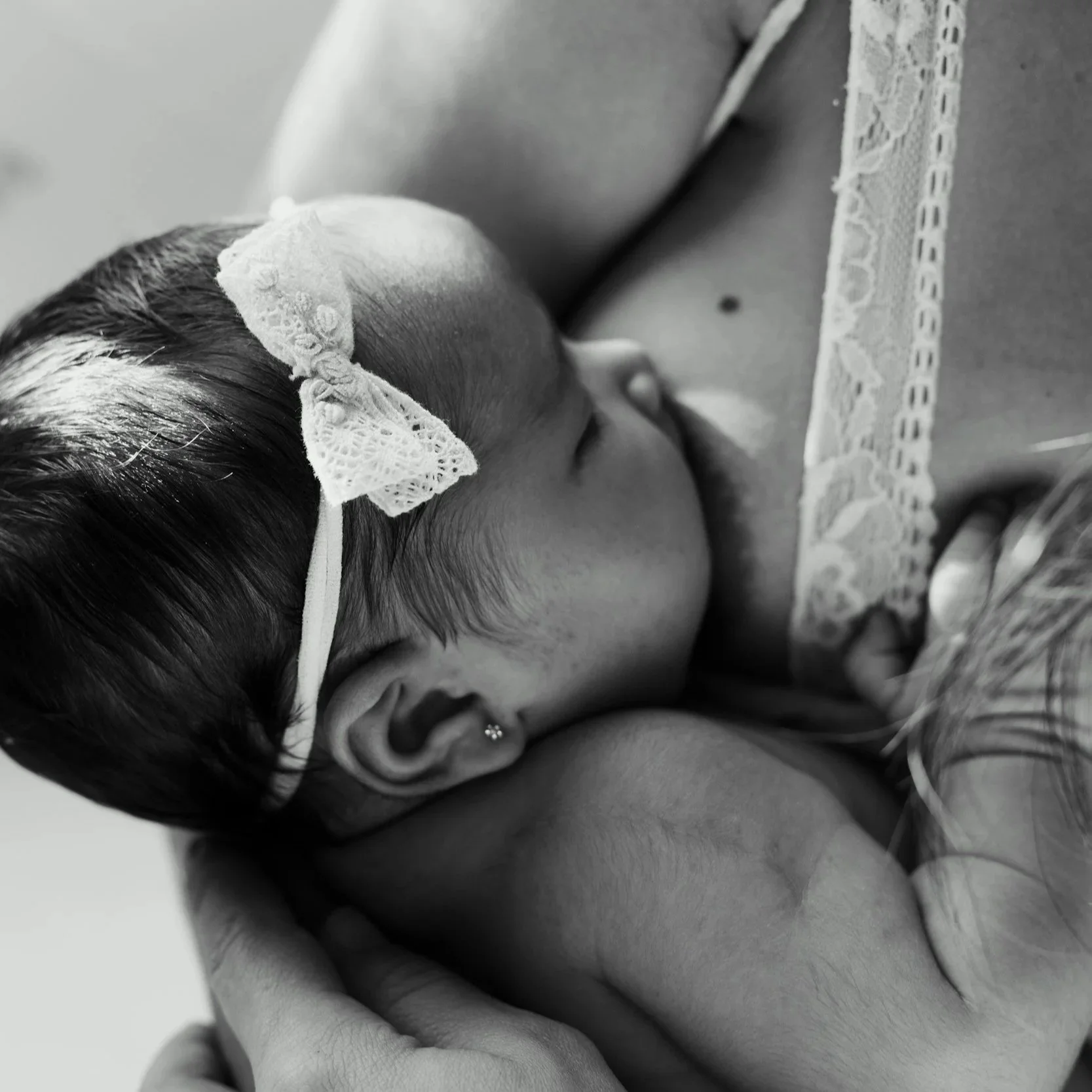 Sign up for a Mama Baby Visit if breast feeding is painful, or latching is difficult.