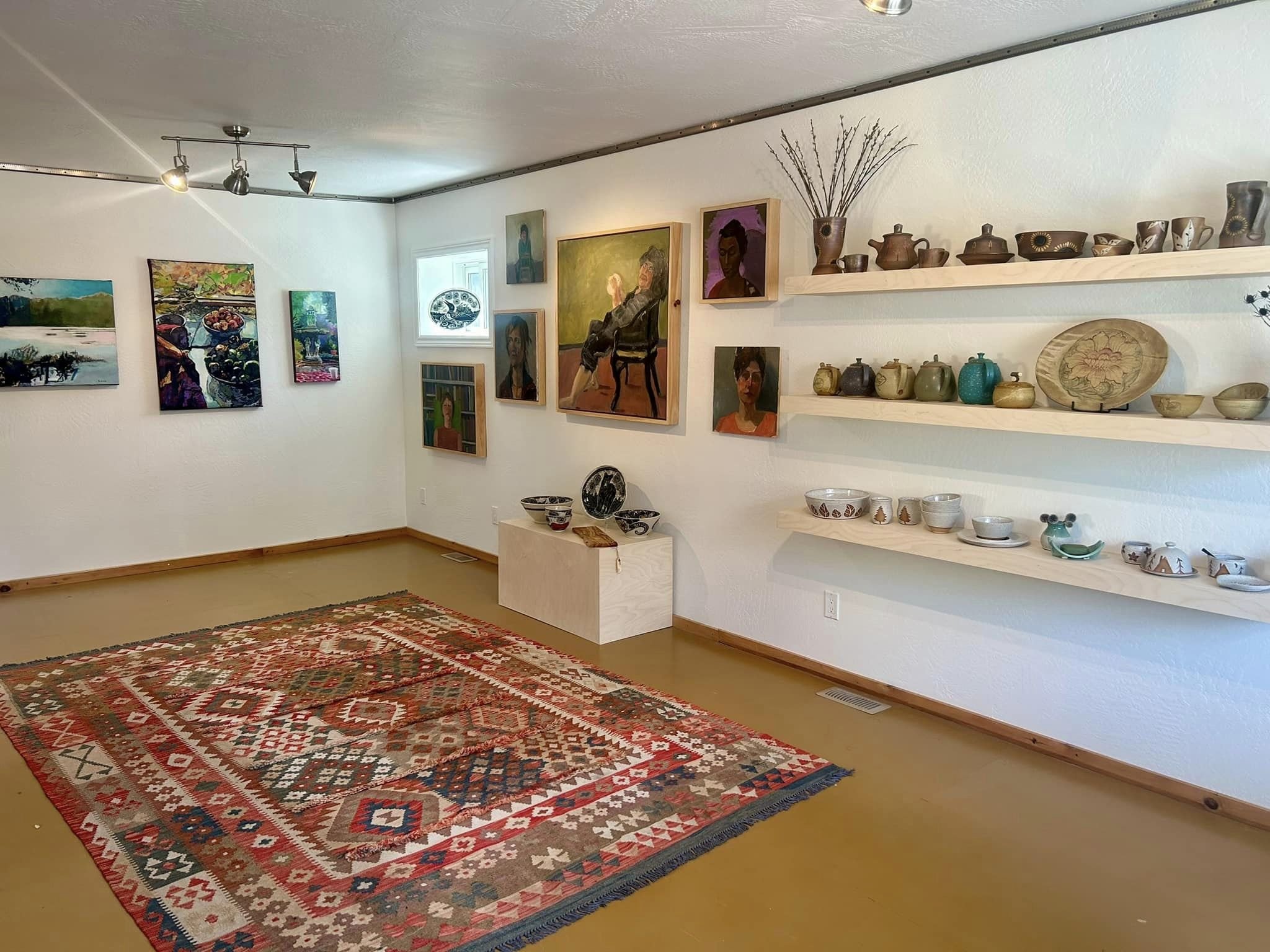galleryspace2.jpeg