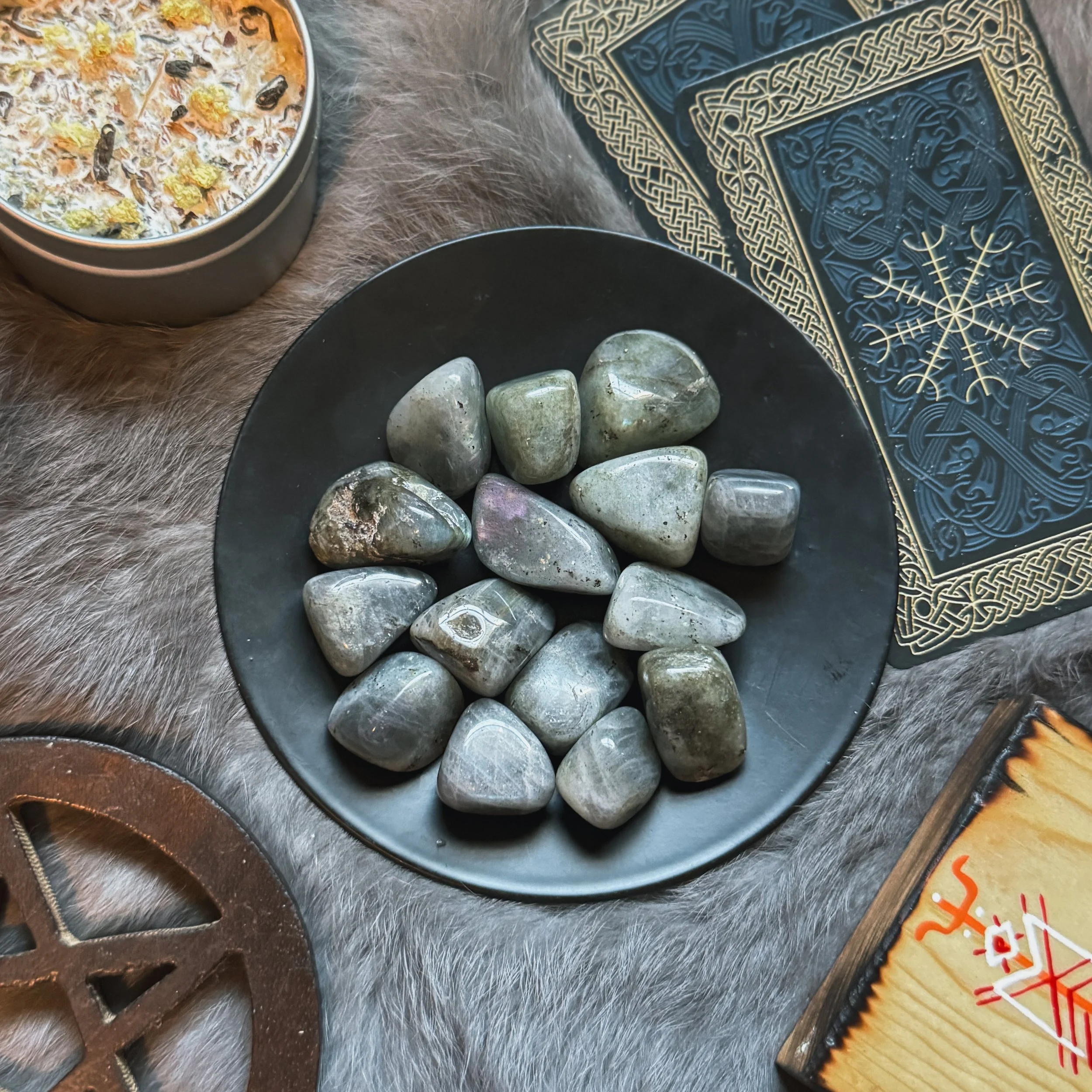 tumbled-labradorite-lunar-haven-mystic-01.jpg