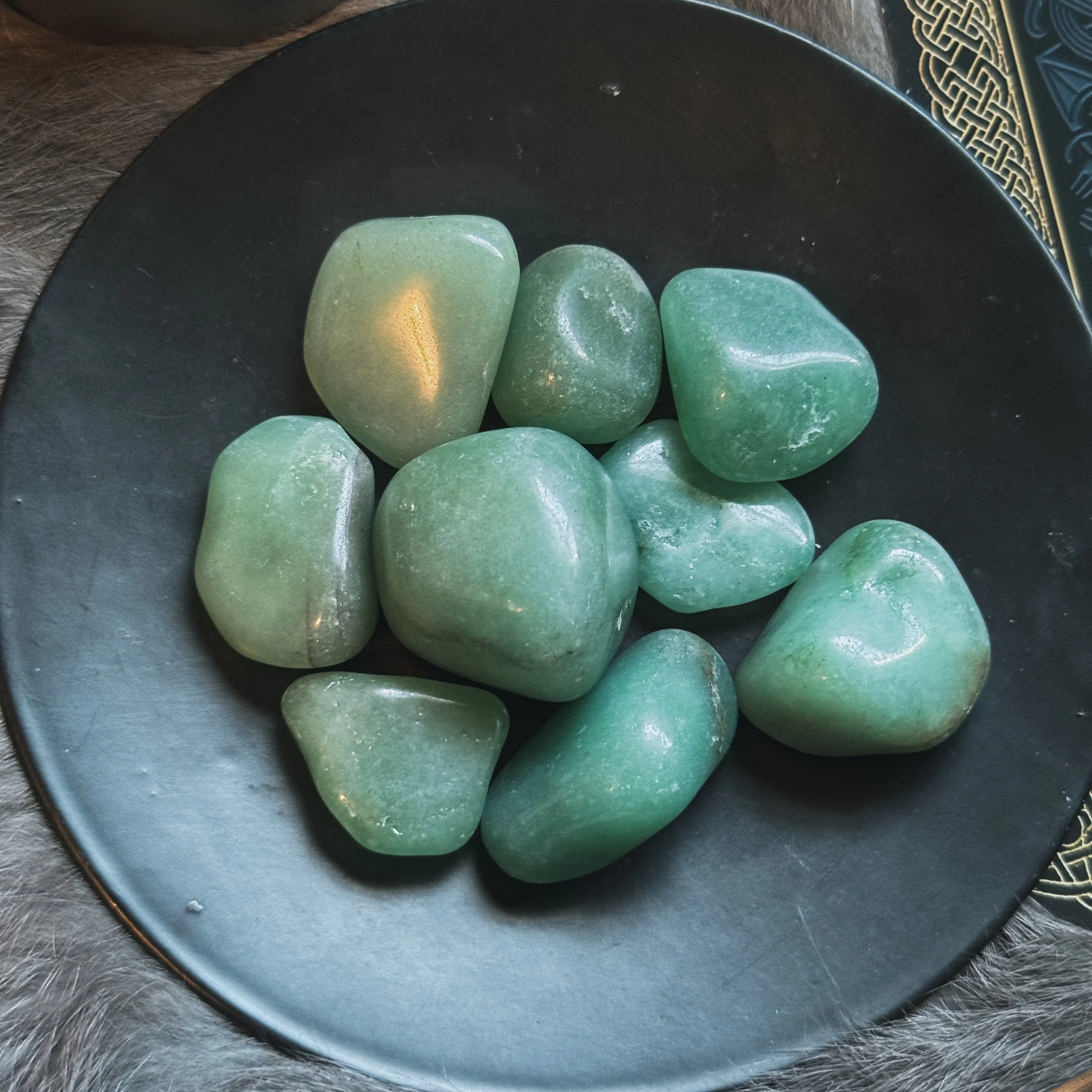 tumbled-green-aventurine-lunar-haven-mystic-04.jpg