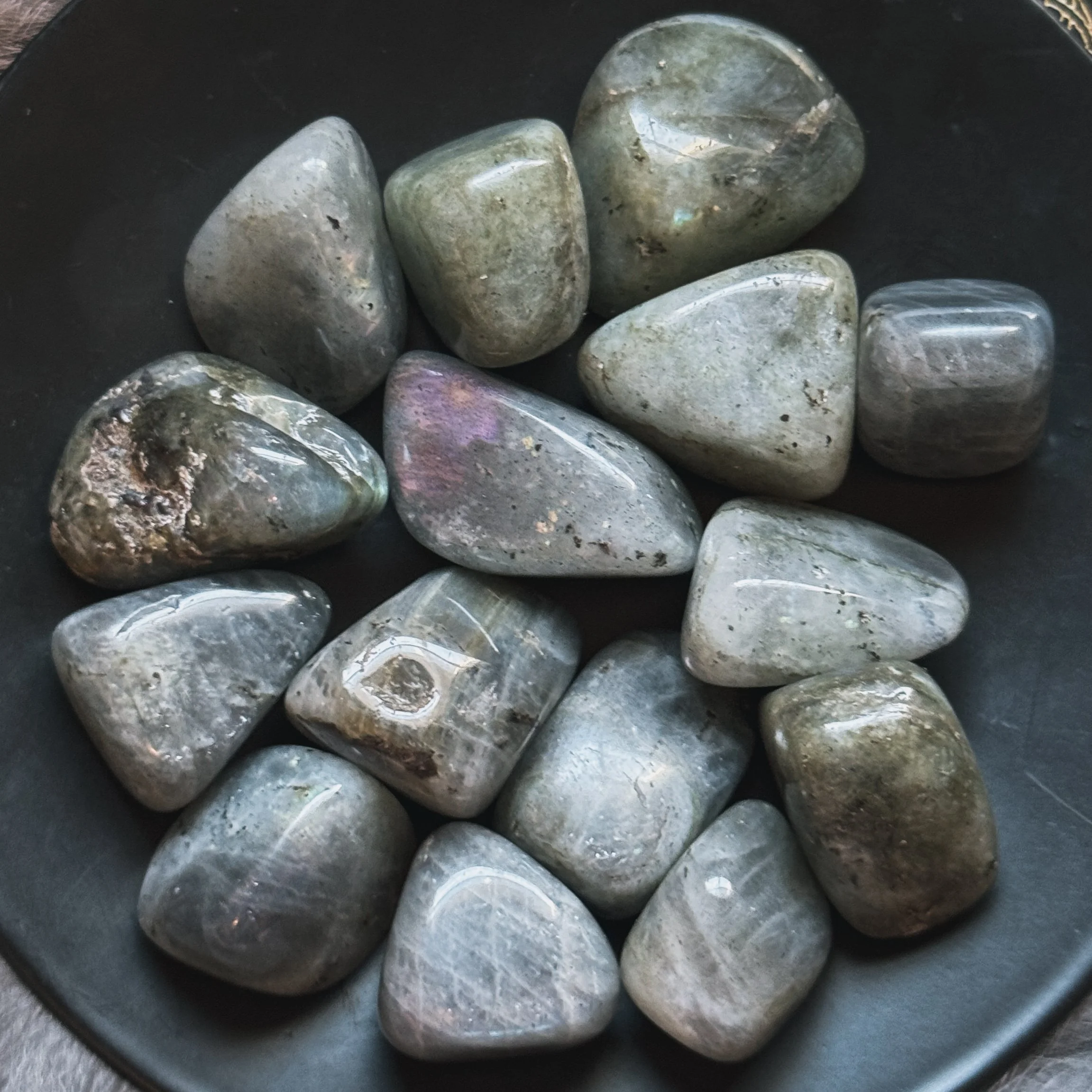 tumbled-labradorite-lunar-haven-mystic-05.jpg