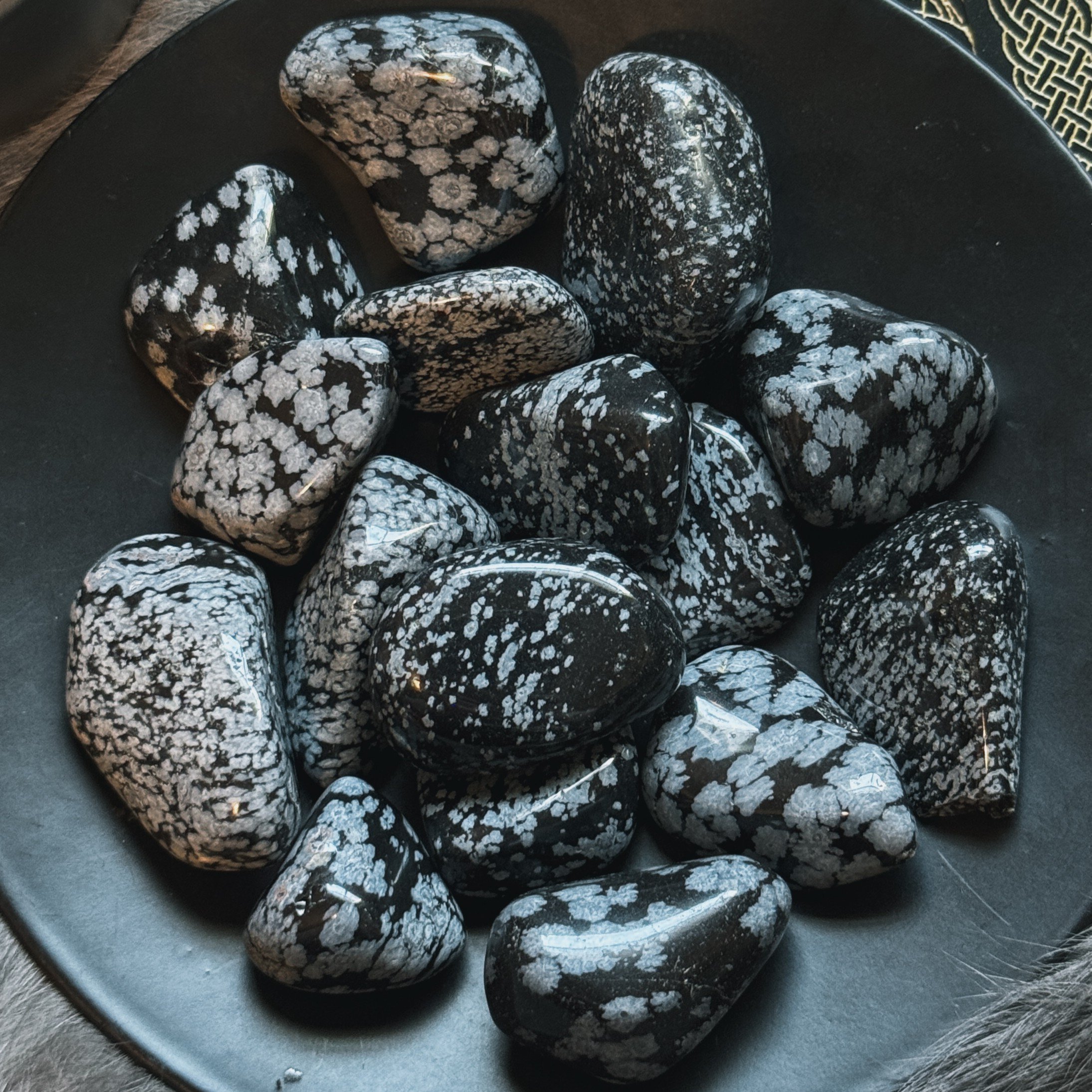 tumbled-snowflake-obsidian-lunar-haven-mystic-05.jpg