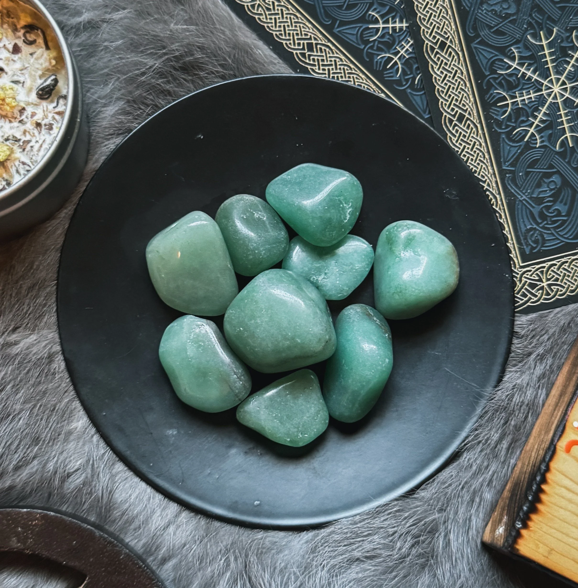 tumbled-green-aventurine-lunar-haven-mystic-03.jpg