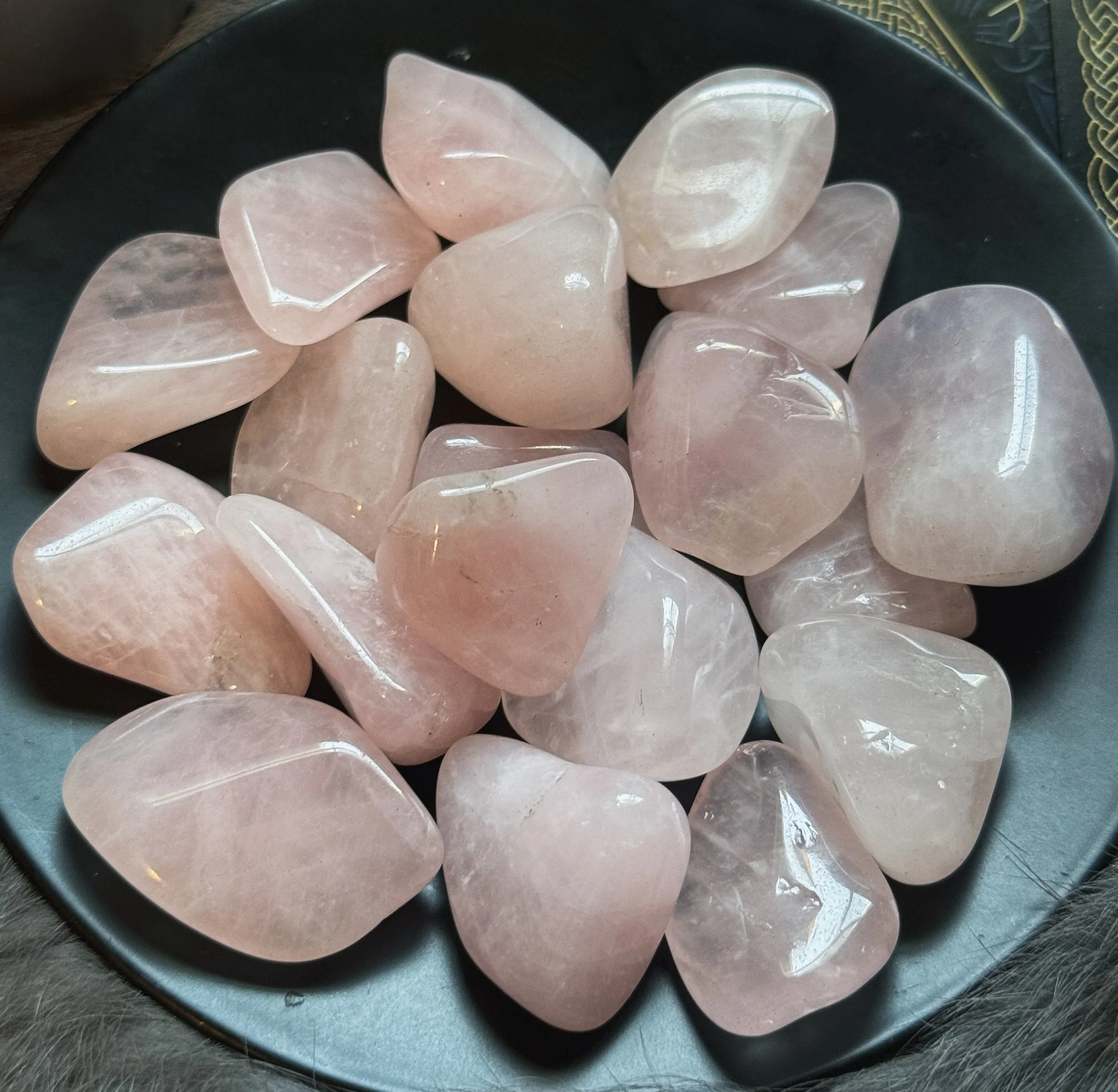 tumbled-rose-quartz-lunar-haven-mystic-05.jpg