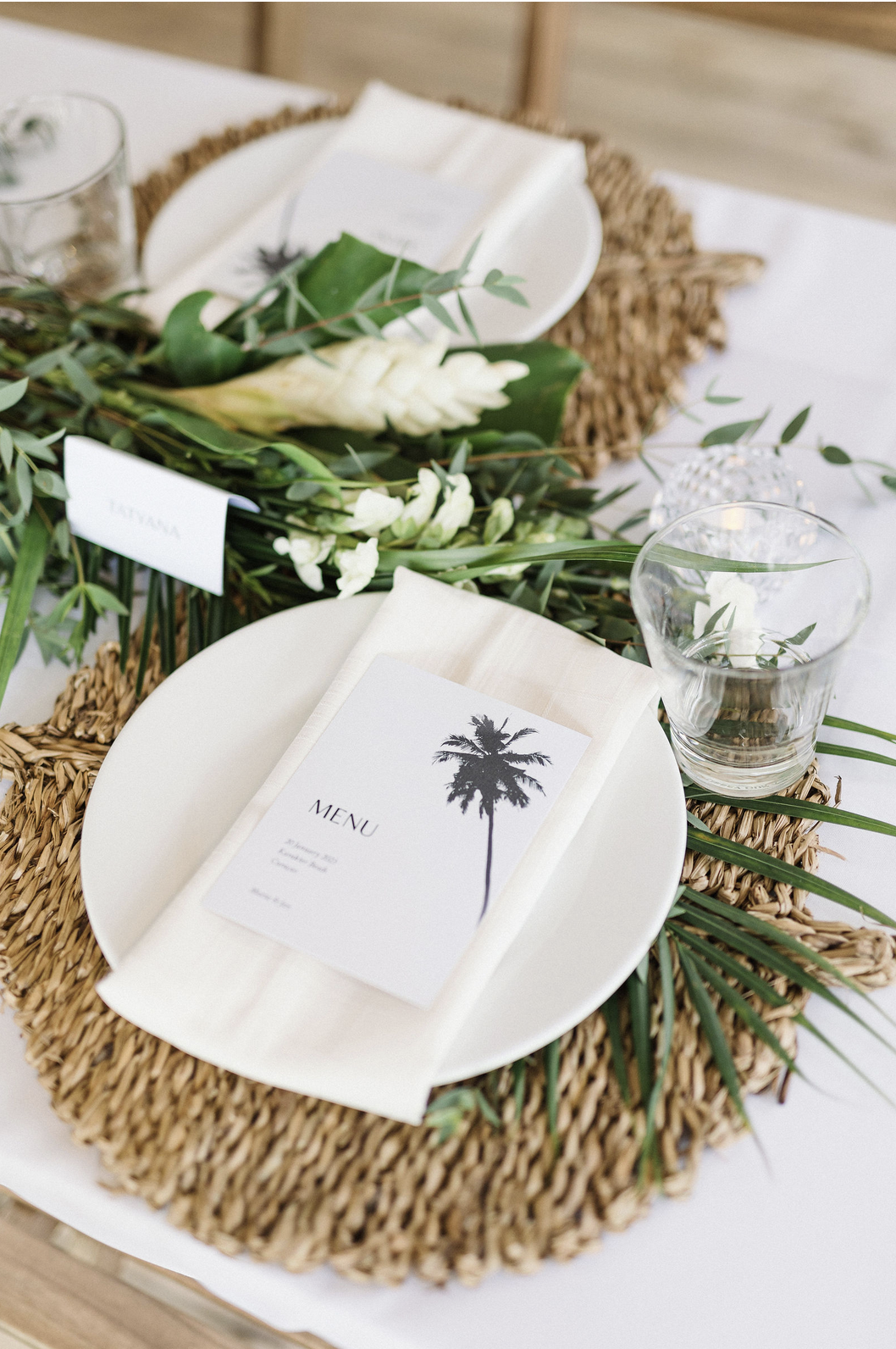 Classy greenery Tropical Table Decor Karakter Private Dinner Wedding Event