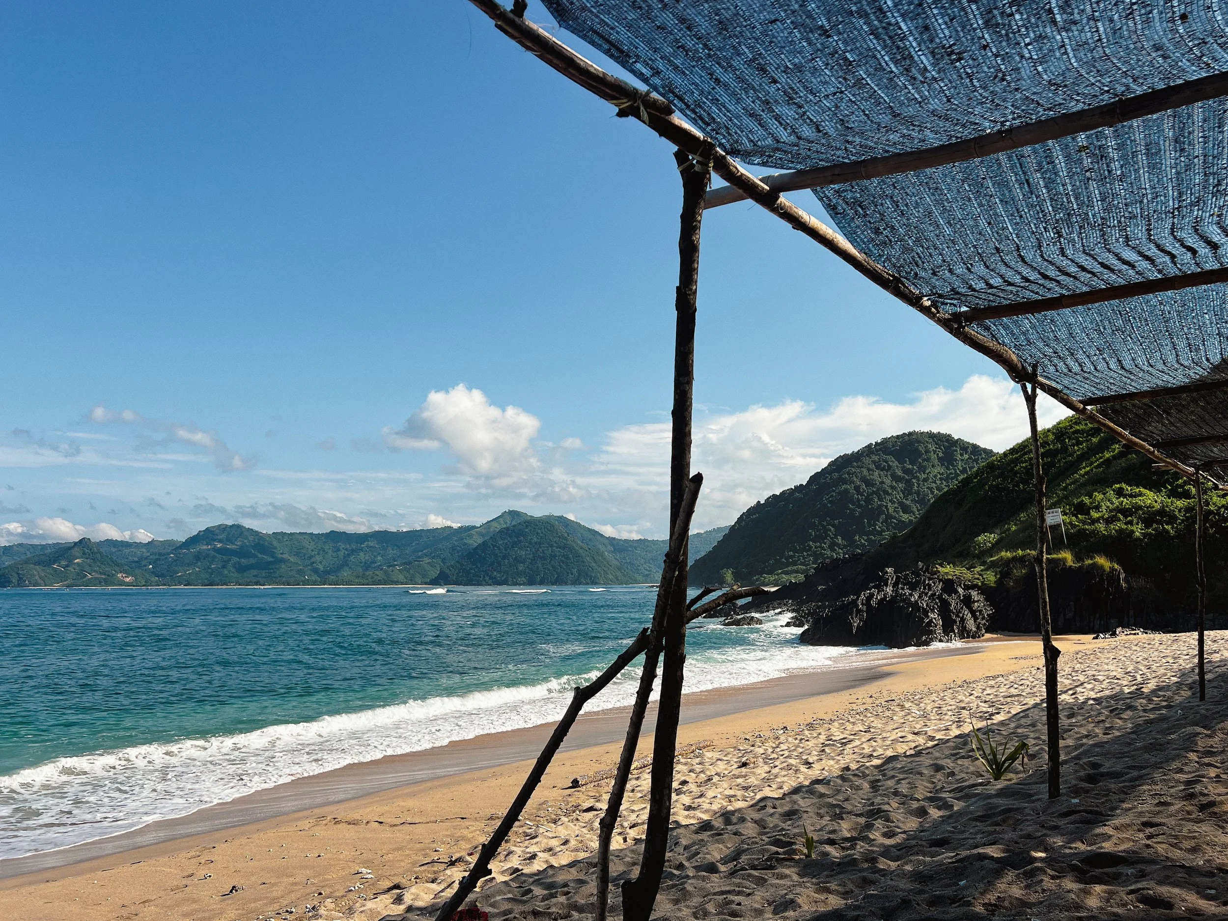 Mawi Beach-lombok.jpg