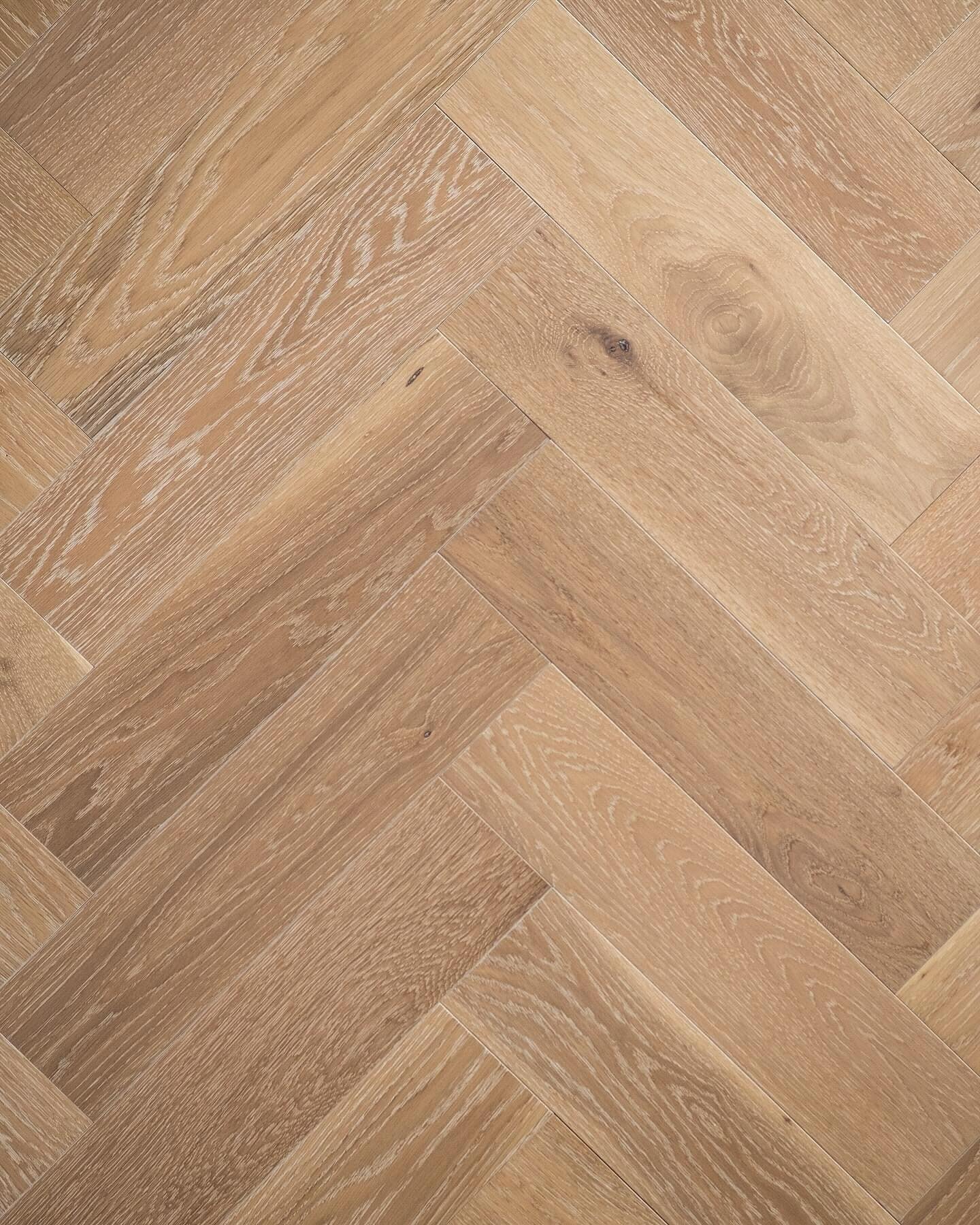 Herringbone has our heart 🫶

#newfloors#njhome#newhomesnj#njhomeowners#newjerseyfloors#newjerseyhomes#njrenovation#njremodeling