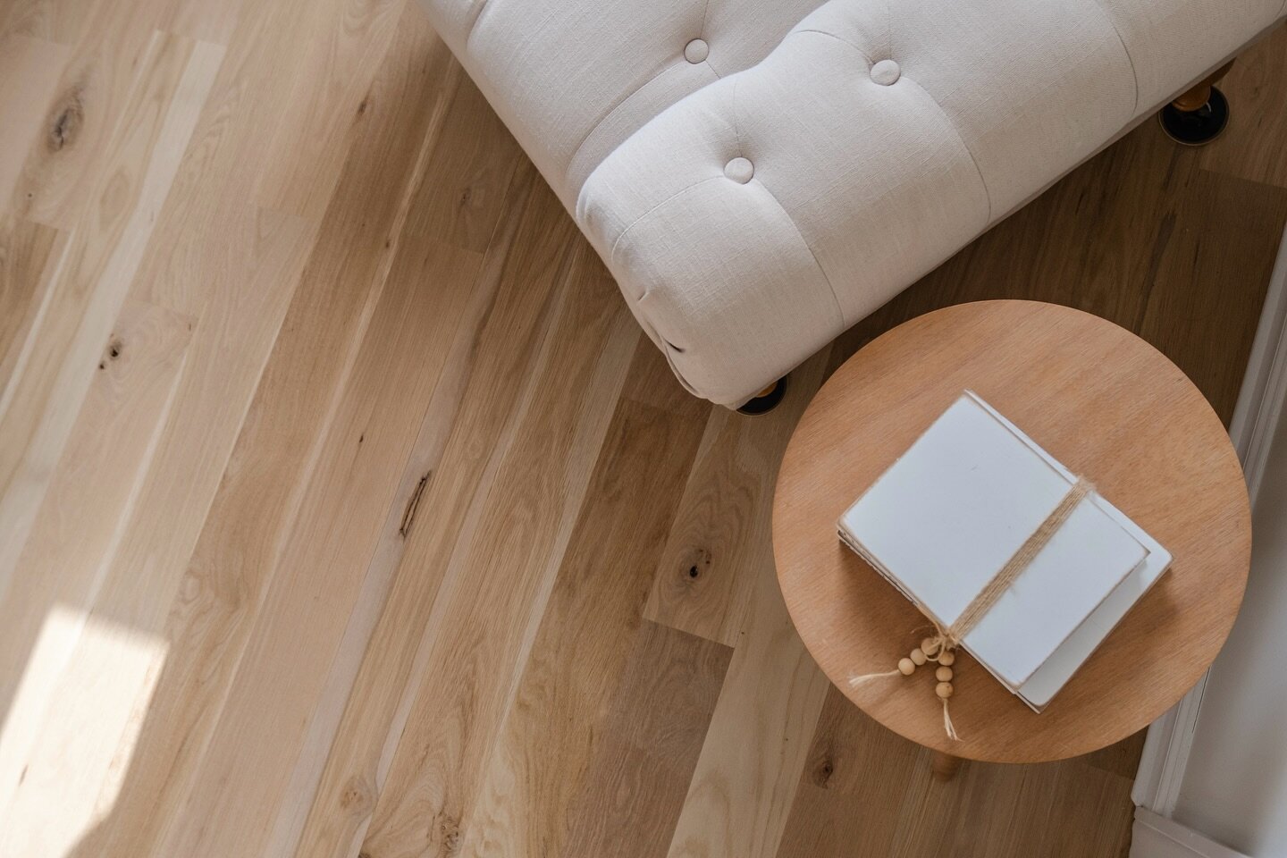 Nothing better than a brand new reading corner 📖 

Alpine&rsquo;s custom Character Grade White Oak ✅

#njhomes#newjerseyhomes#njrefinishing#njremodeling#njrenovation#njhomeowners#newhomesnj#njinteriordesigners