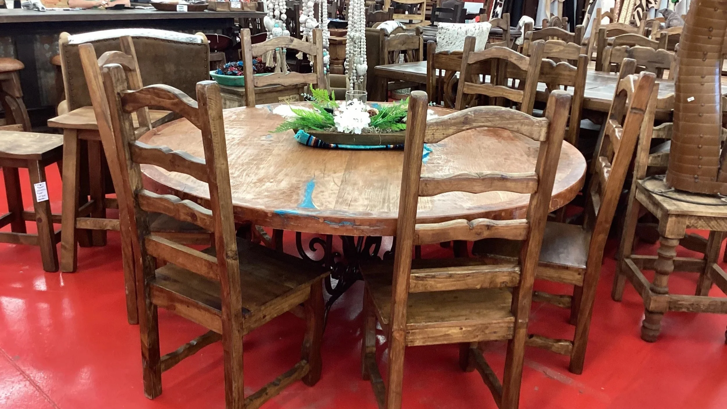 5' Round Table with Mesquite Chairs
