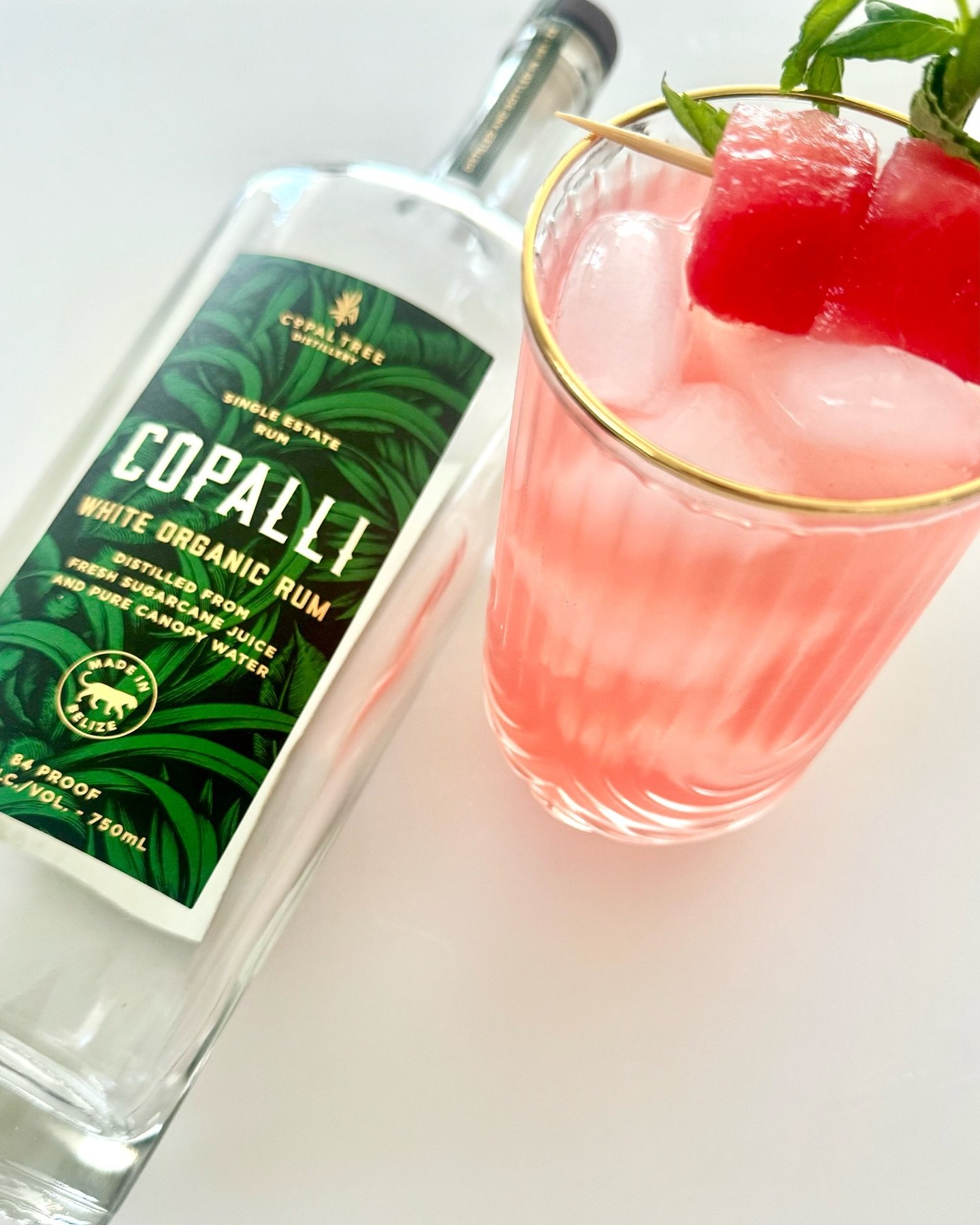 Copalli White Rum Watermelon Refresher!! What better way to celebrate a HOT Memorial Day with a refreshing summer cocktail with Copalli Rum!!

Watermelon Refresher
2oz Copalli White Rum 
Fresh Watermelon
1oz Fresh Line Juice
Splash of Club Soda

Cube