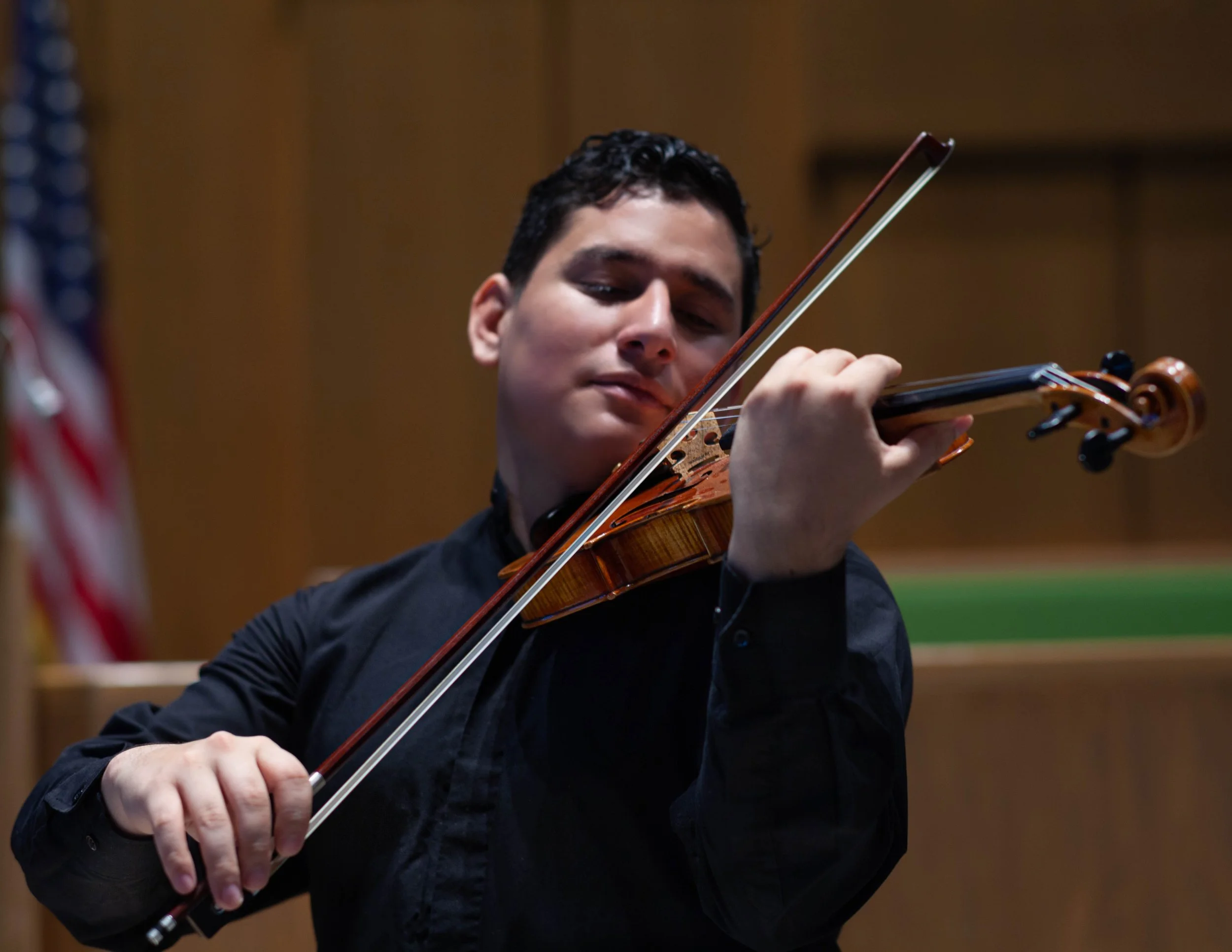 Bio — Mario Zelaya