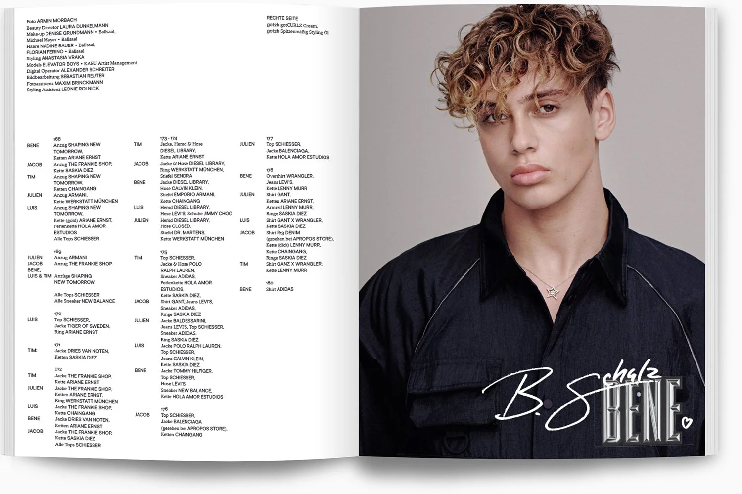 Ein offenes Magazin mit einem Porträt eines jungen Mannes mit lockigem Haar auf der rechten Seite. Der Mann trägt einen schwarzen Lederjacke. Auf der rechten Seite ist eine Signatur mit dem Text 'B. SHAELE' und 'BENE' mit einem Herz.