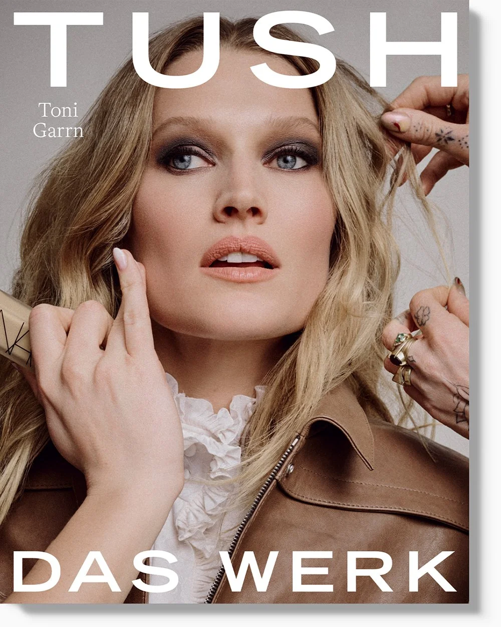 Toni Garrn / TUSH #58