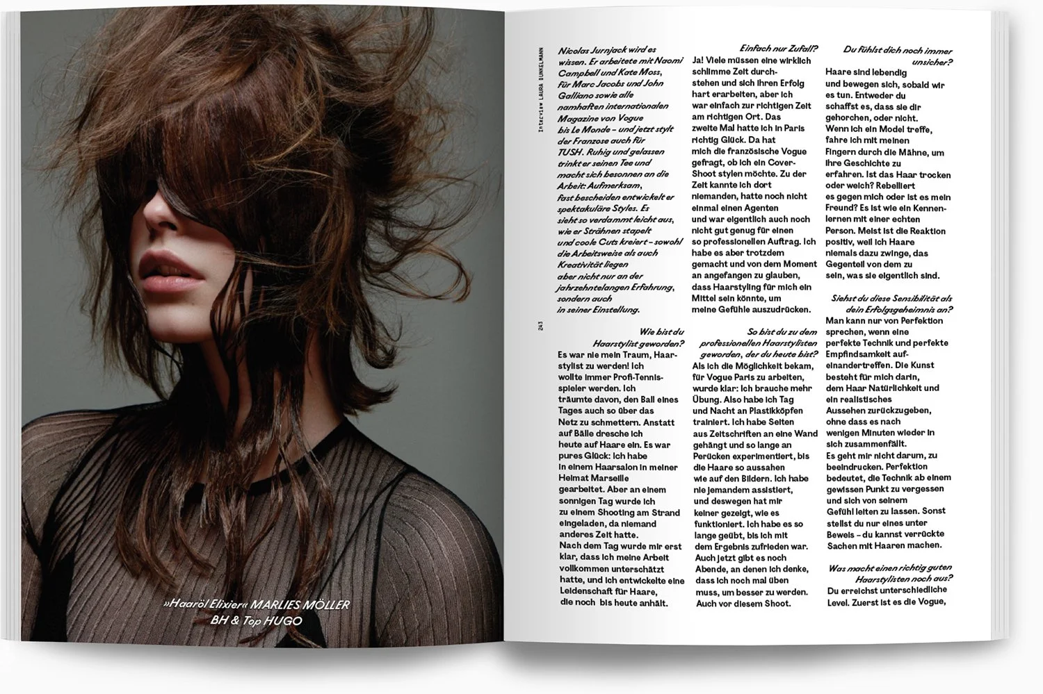Doppel-Seitenansicht eines Magazins mit einem Porträtbild einer Frau mit unordentlichem, voluminösem braunem Haar auf der linken Seite und Text auf der rechten Seite.