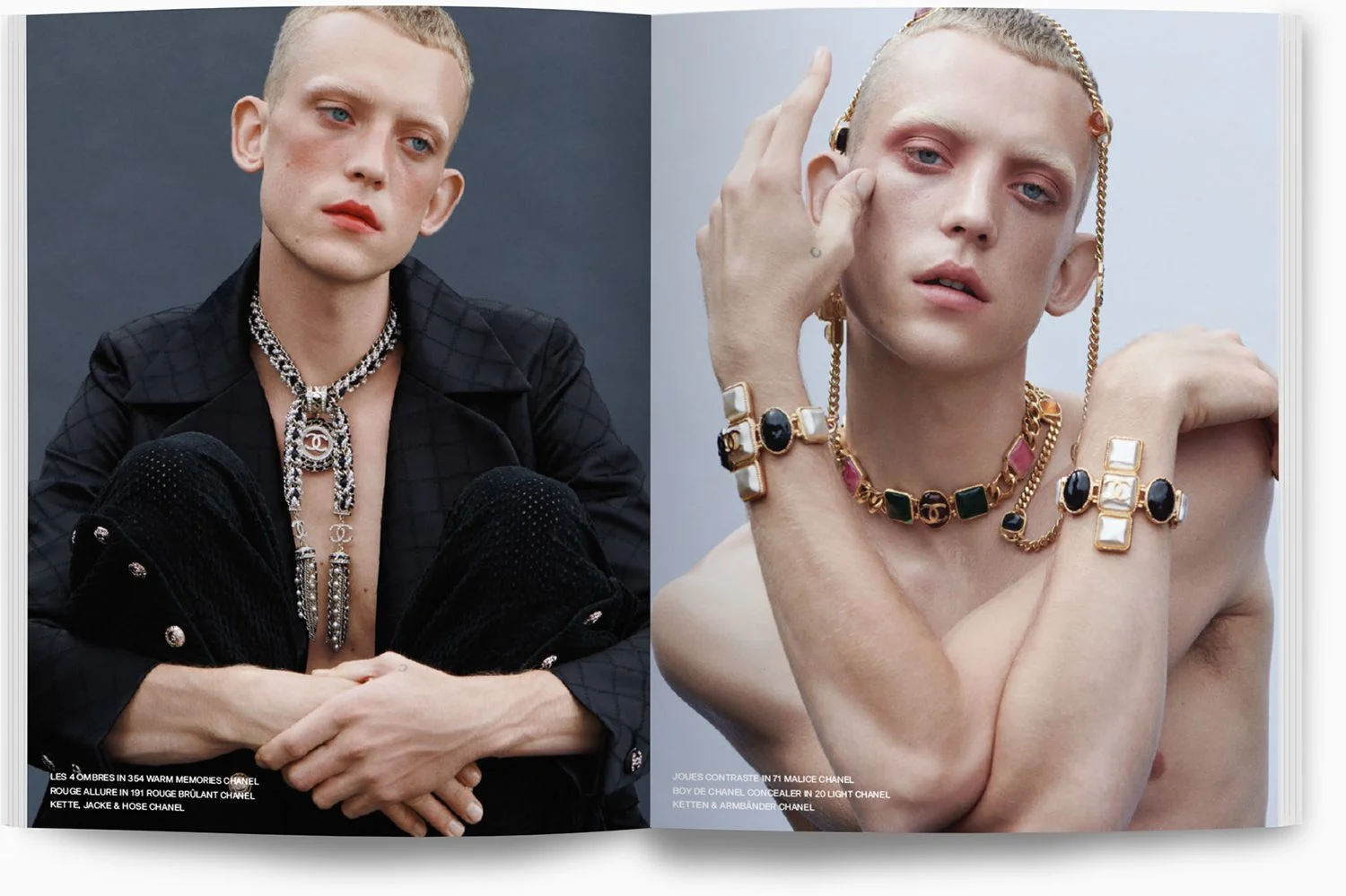 Zwei Models, ein männlich, ein weiblich, tragen luxuriösen Schmuck von Chanel, mit mehreren Halsketten, Armbändern, Ringen und Ohrringen vor einem neutralen Hintergrund.