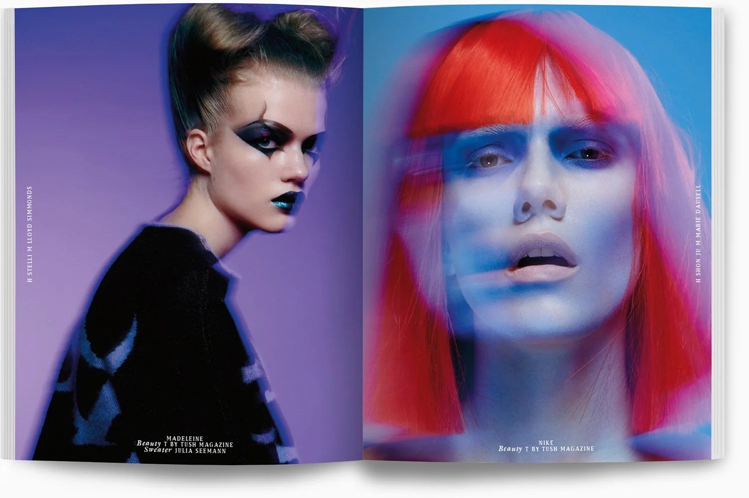 Zwei Modelporträts, links eine Frau mit dunklem Make-up und schwarzem Pullover vor lila Hintergrund, rechts eine Frau mit rotem Haar und blauer Haut im bläulichen Licht, modern und künstlerisch gestaltet.