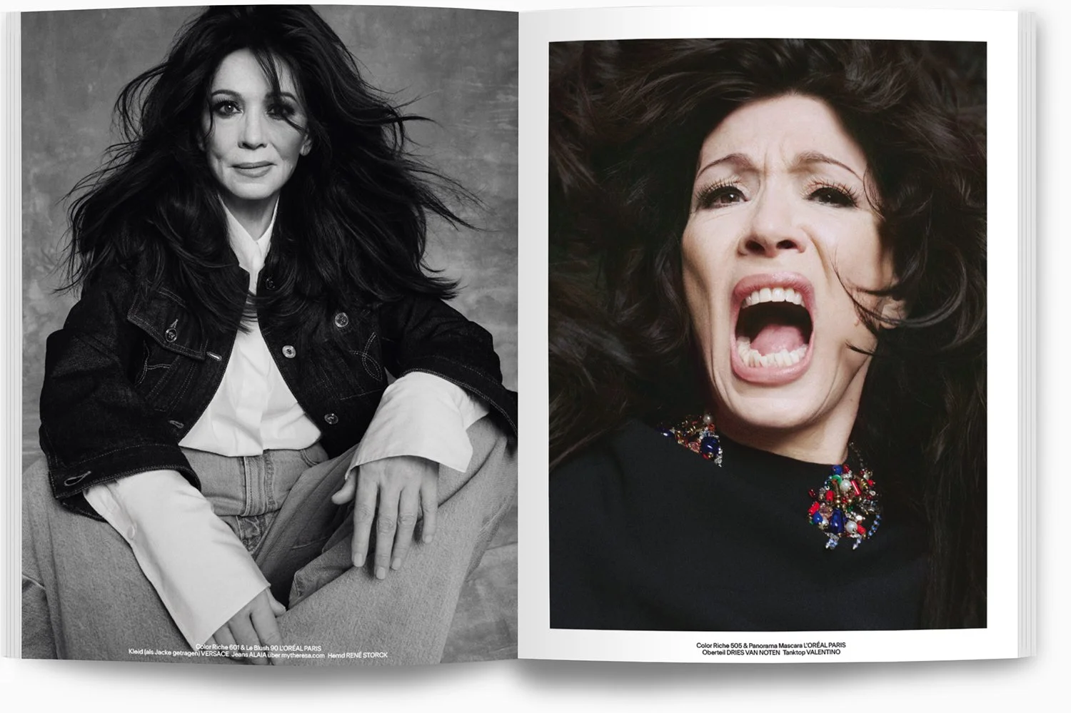 Zwei großformatige Fotos einer Frau mit dunklen, voluminösen Haaren, eine in Schwarz-Weiß und die andere farbig. Das linke Bild zeigt sie sitzend mit einem selbstbewussten Ausdruck, das rechte Bild zeigt sie mit offenem Mund und schreit.