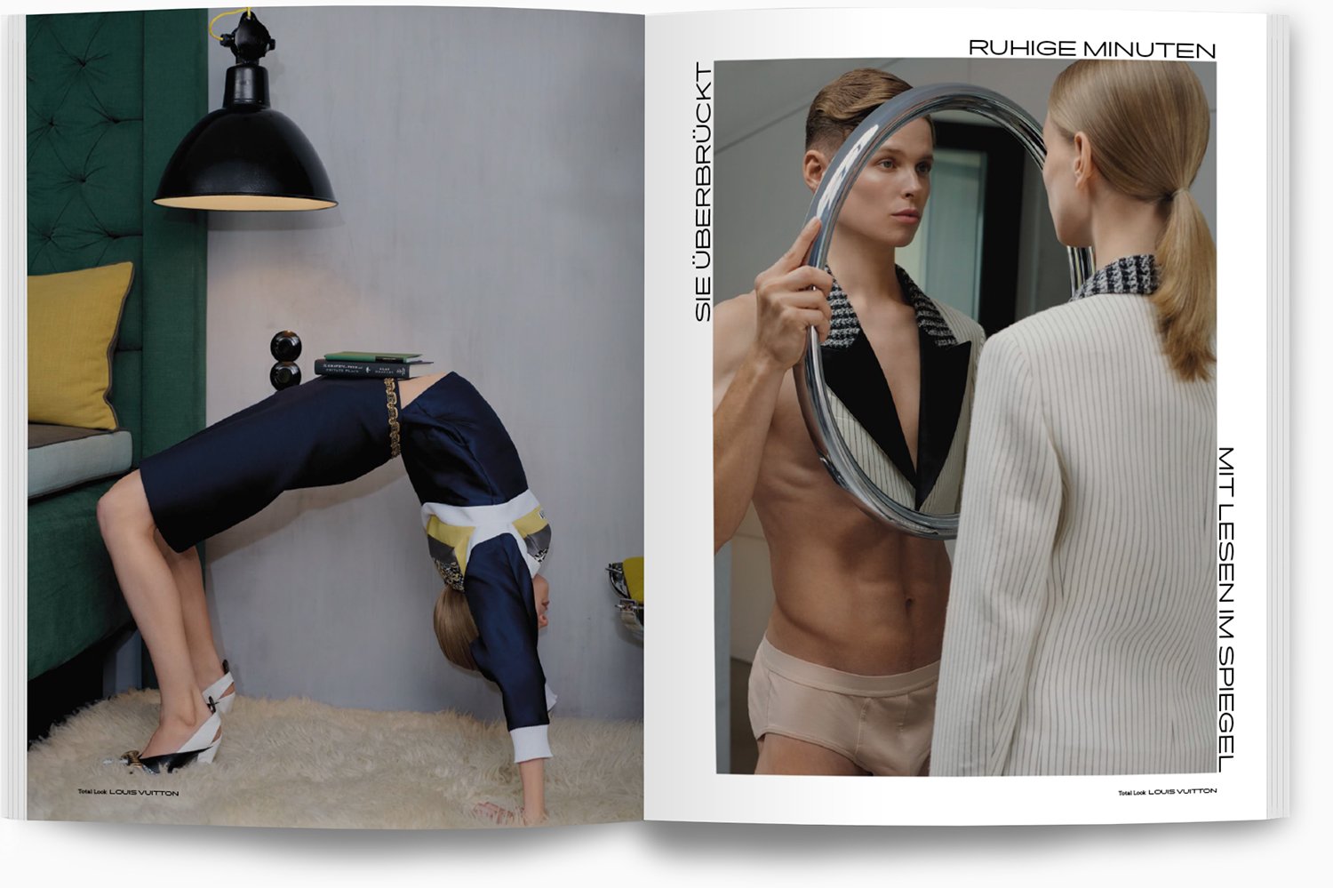 Linke Seite: Person in einem Raum sitzt auf einem Sofa und macht eine Yoga-Position, trägt einen schicken dunklen Anzug mit weißen Akzenten. Rechten Seite: Ein Mann mit kurzer Haar, kein Oberteil, schaut in einen Spiegel, hält ihn und schaut in die K