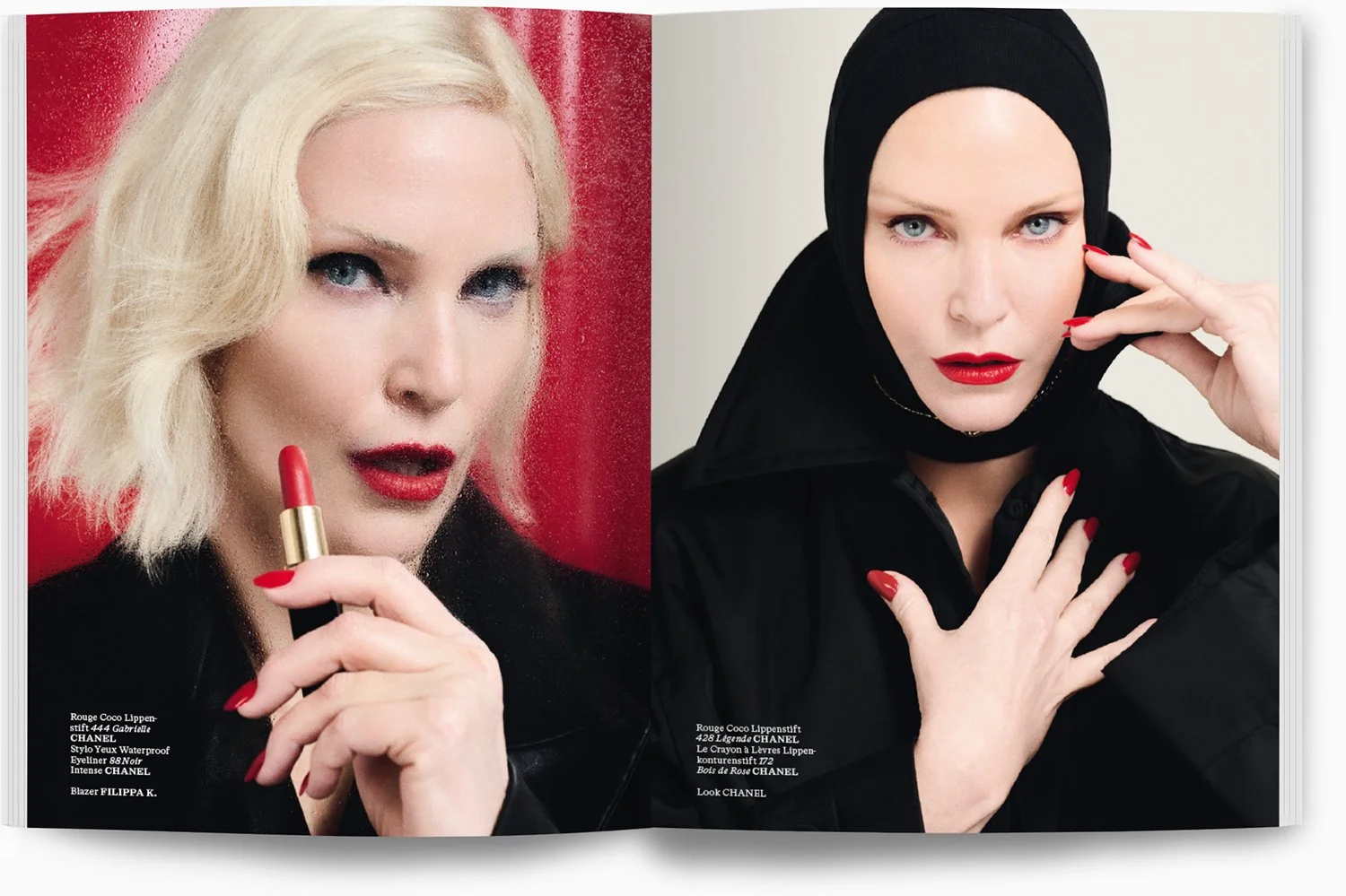 Zwei Frauen mit rotem Lippenstift und roter Nagellack, eine auf der linken Seite mit blondem Haar und eine auf der rechten Seite trägt einen schwarzen Schleier und schwarze Kleidung.